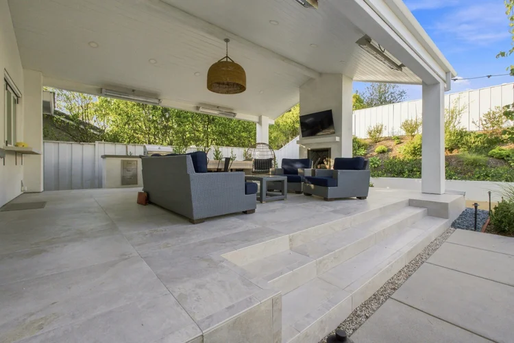 Newport Hills Dr, photo 18