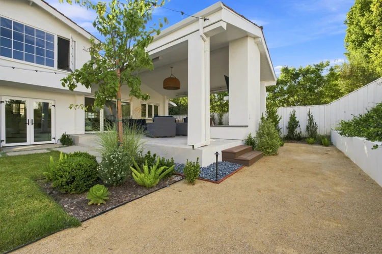 Newport Hills Dr, photo 12