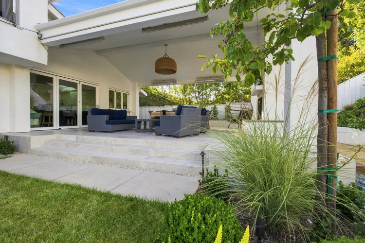 Newport Hills Dr, photo 15