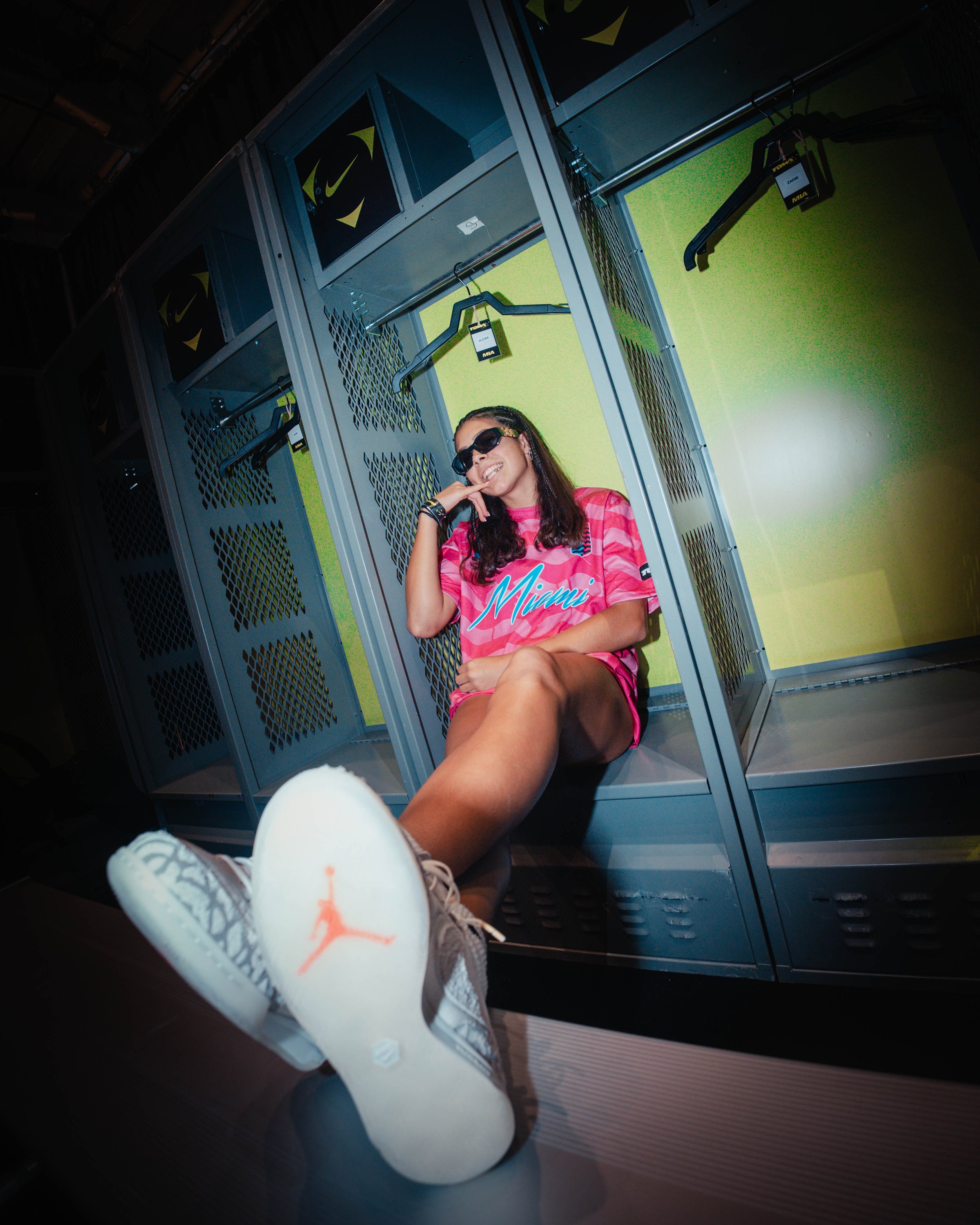 NIKE TOMA