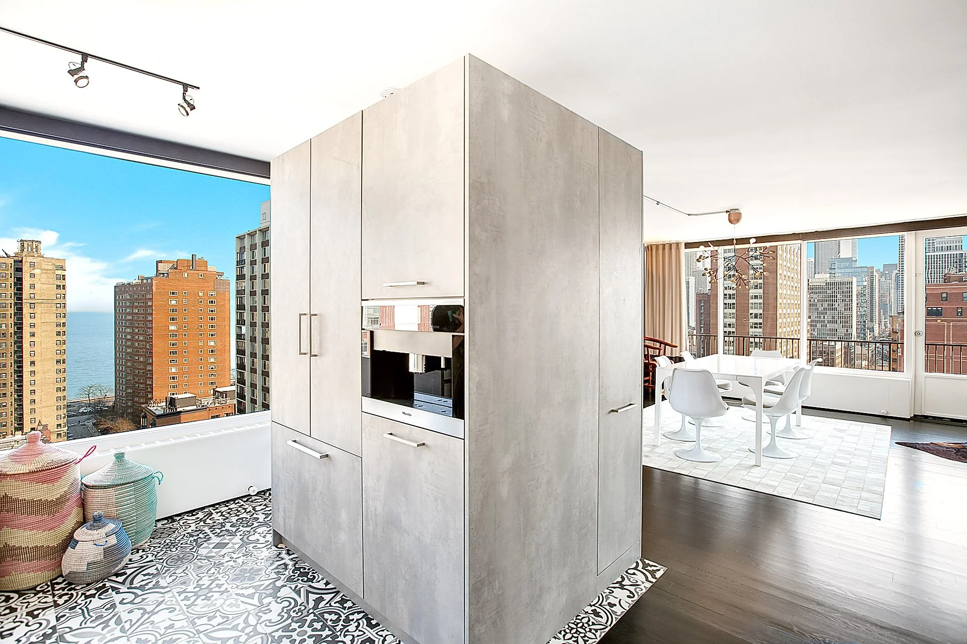 ChicagoEF-Kitchen4.JPG