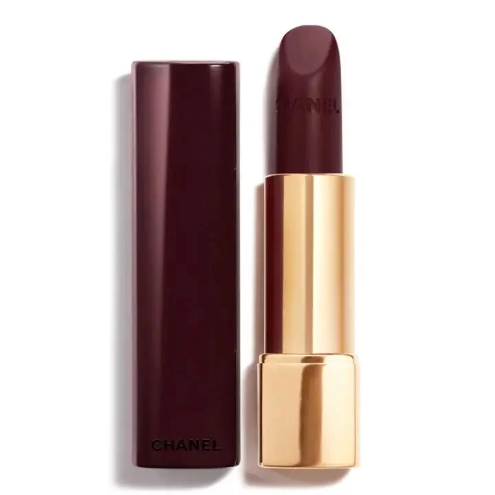 Chanel black-red lipstick