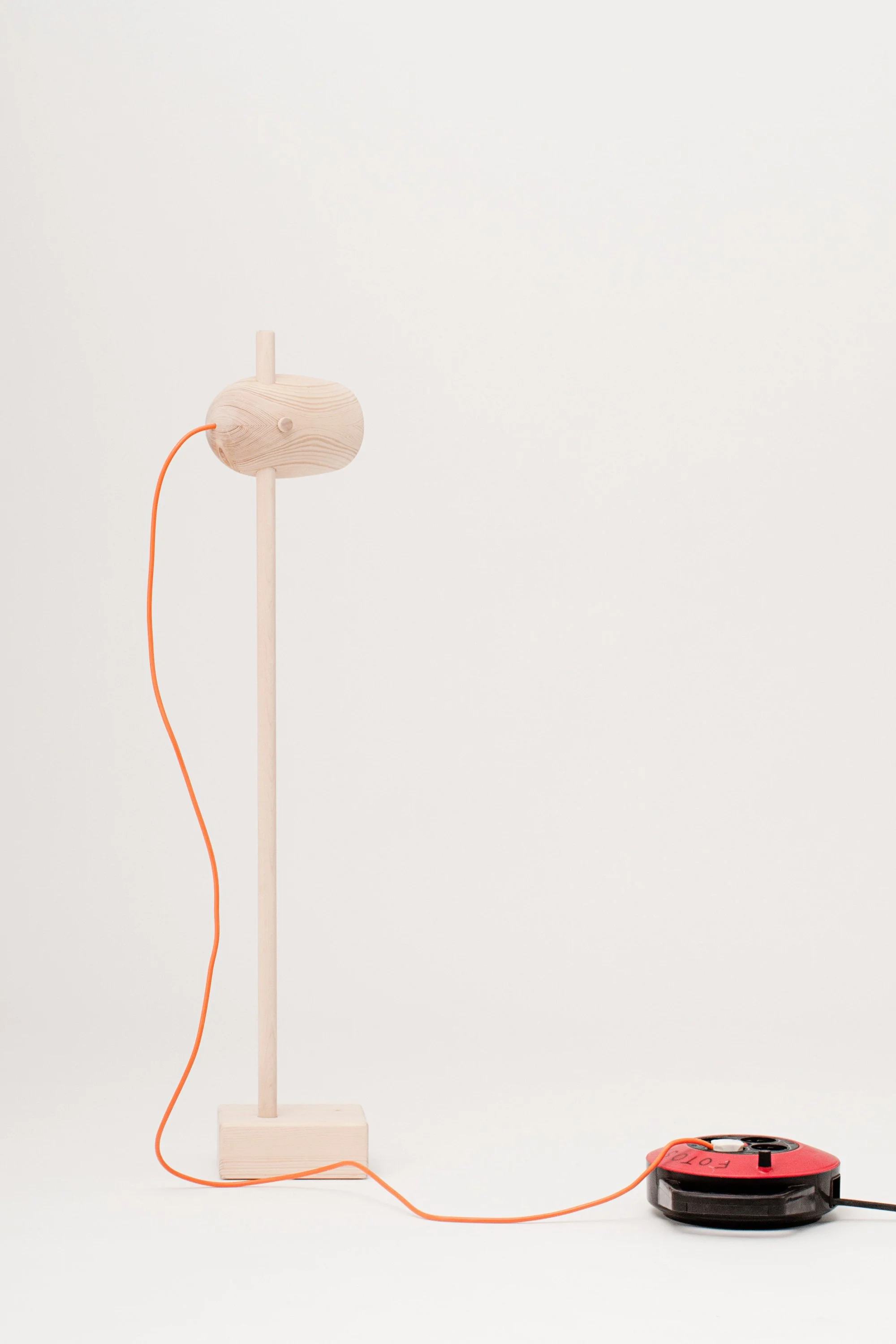 wood-lamp-2-jomi.jpg