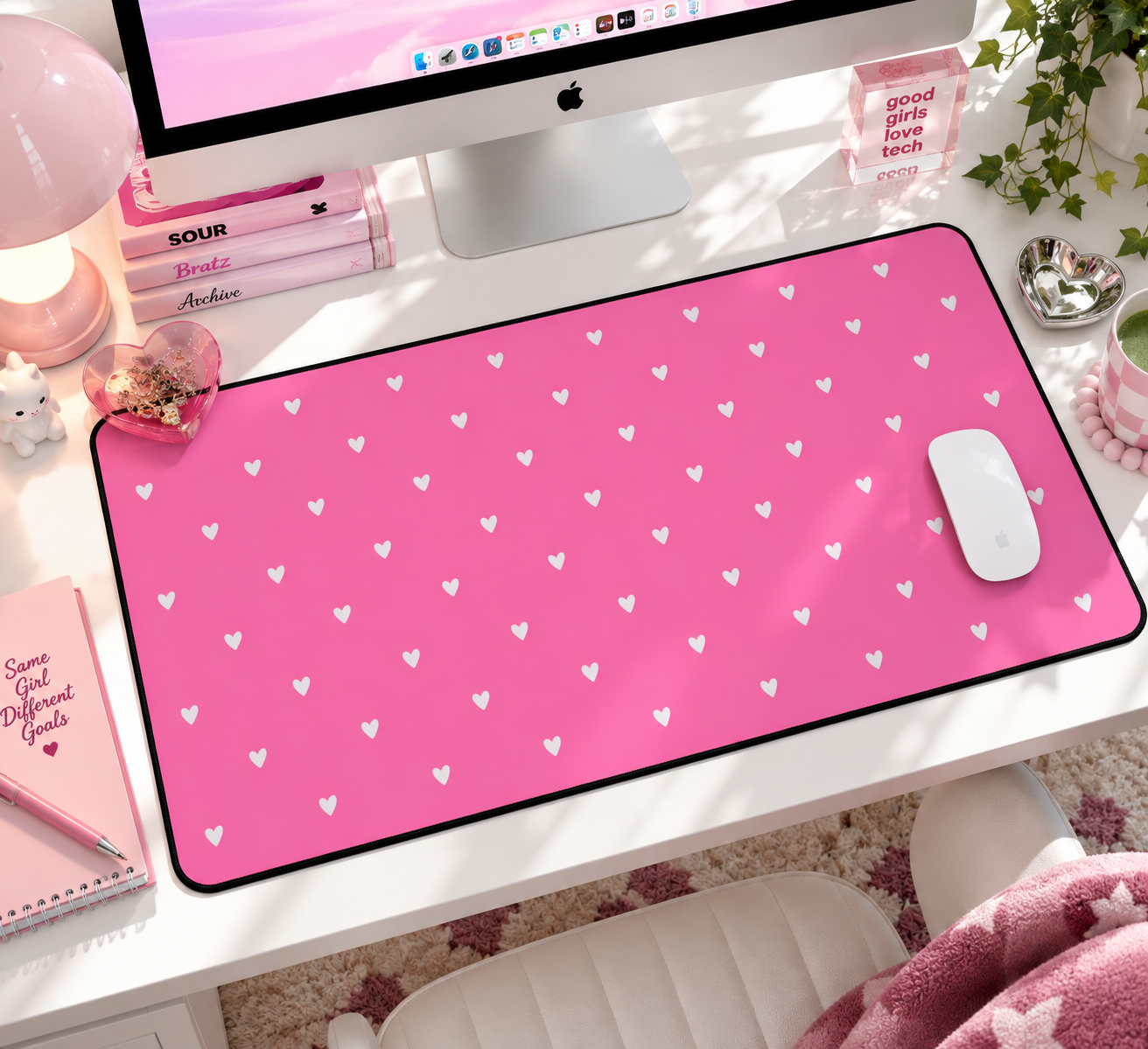 Mini Hearts Mat.png