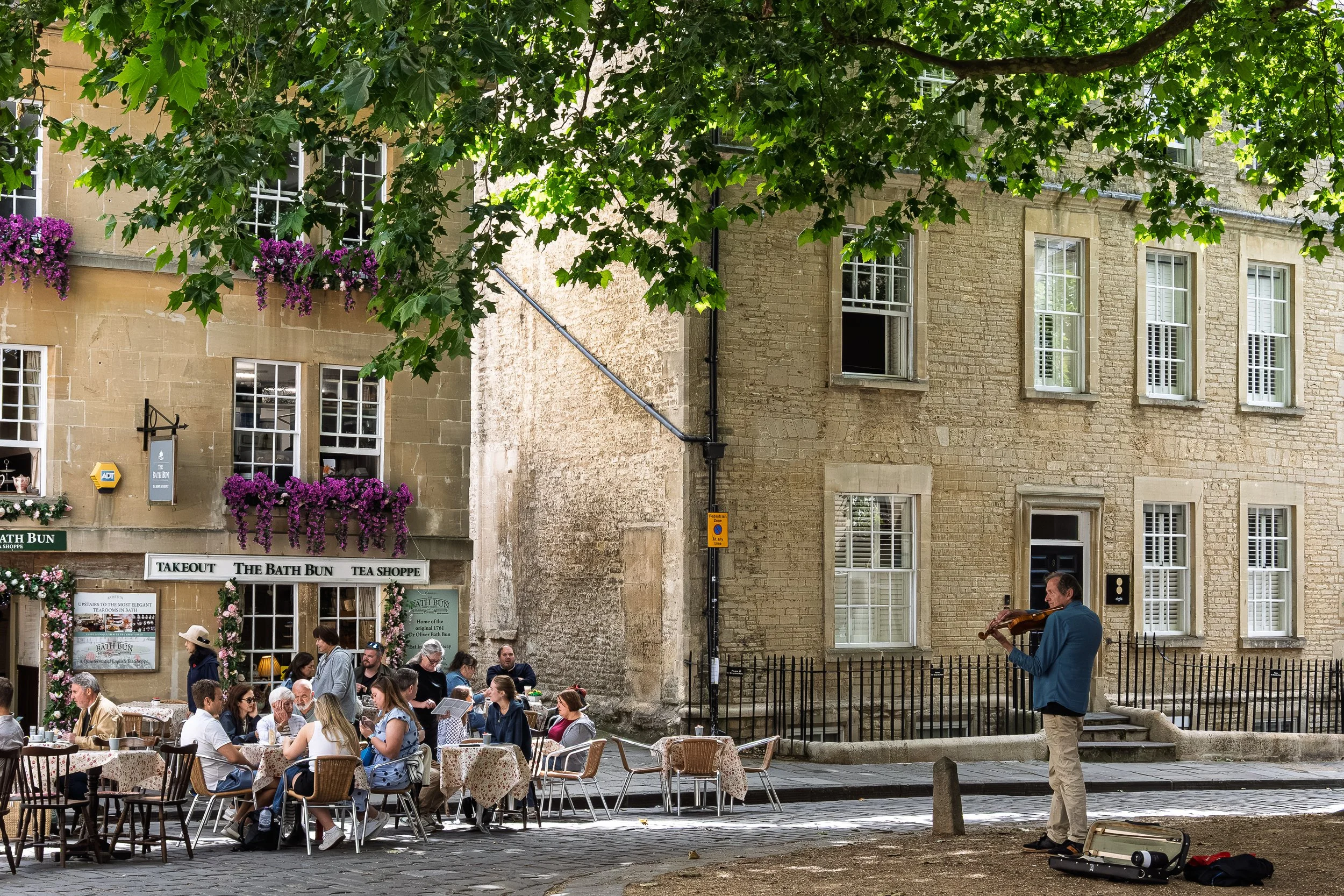Street performance in Bath, England
