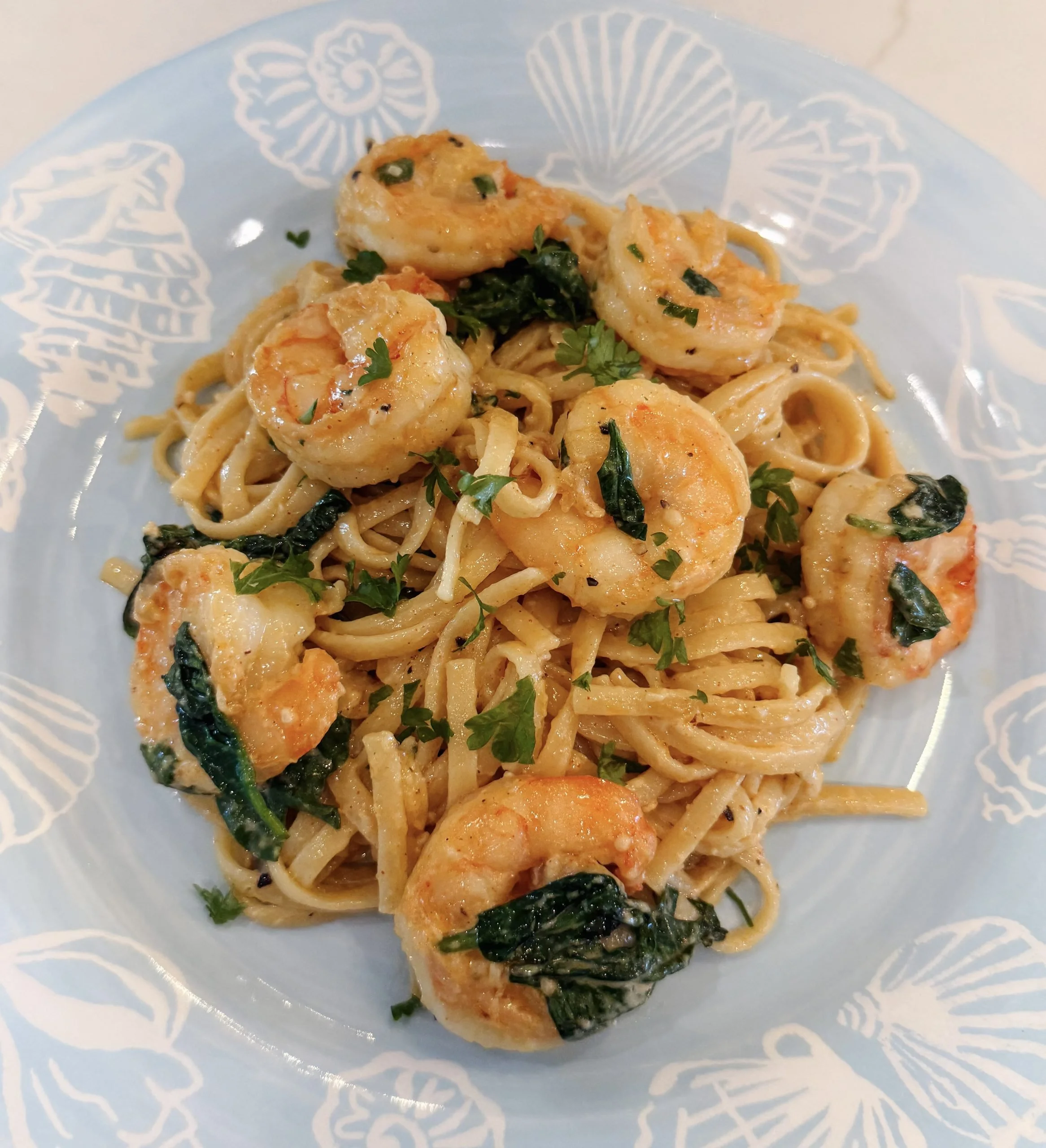Creamy Garlic Shrimp Alfredo Pasta (One Pot &amp; Easy)