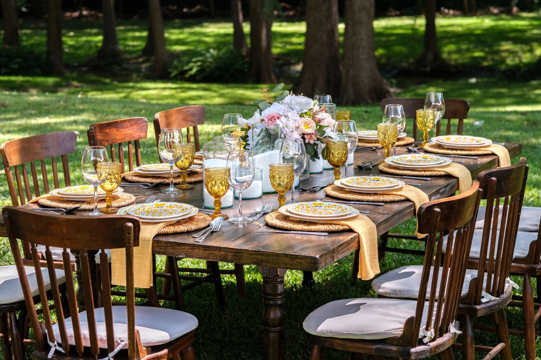 Mesa-Rectangular-MaderaMaron-Antique-Setup-03.jpg