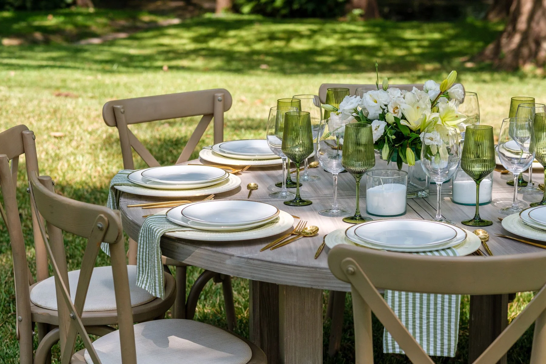 Mesa-Redonda-Gris-Antique-Setup.jpg