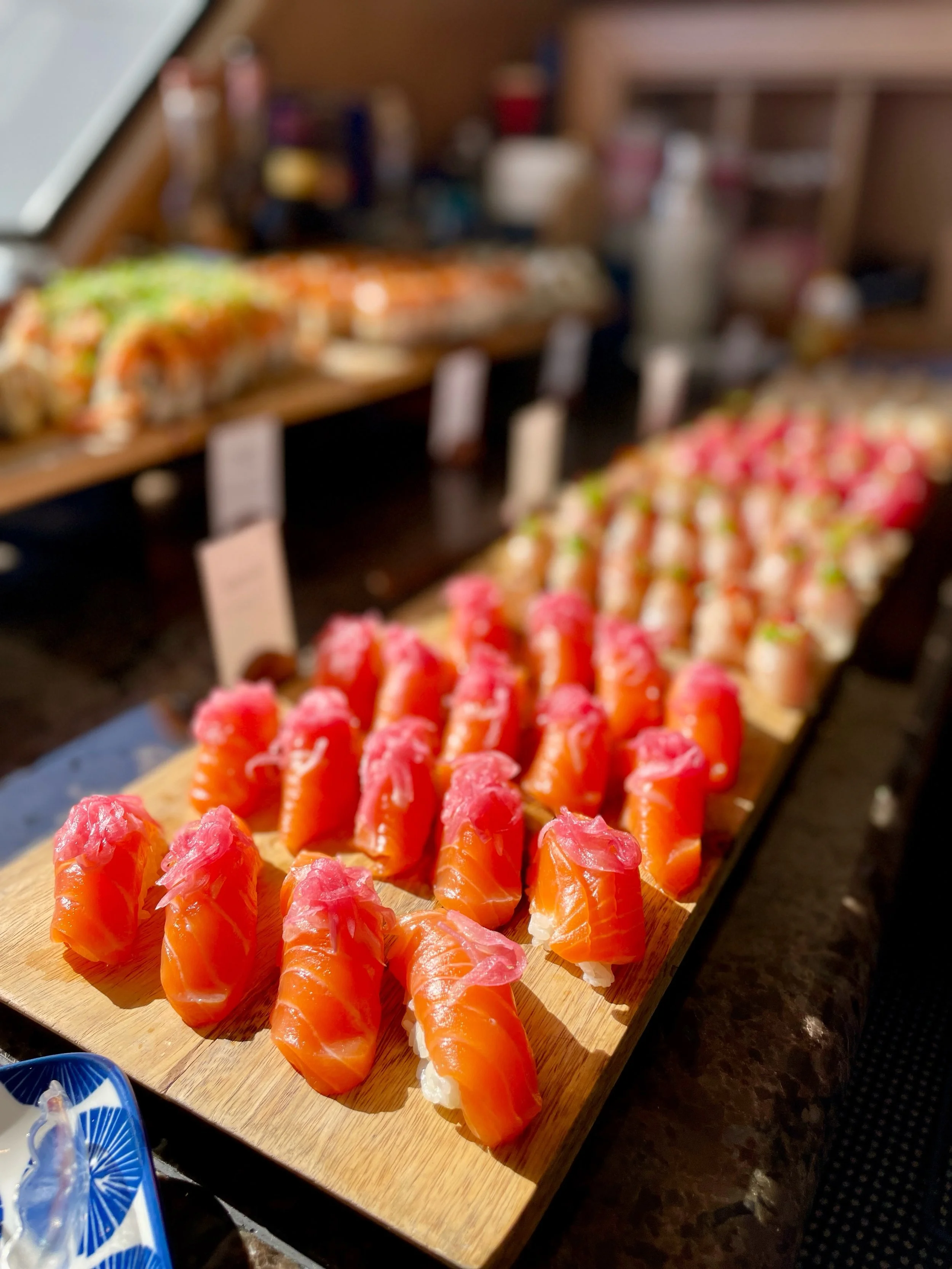 Golden hour just hits different on fresh, handcrafted sushi ✨

From intimate backyard gatherings to full-blown sunset celebrations, our mobile sushi bar brings the art of live sushi straight to you. We bring the fresh ingredients and stunning setup&m