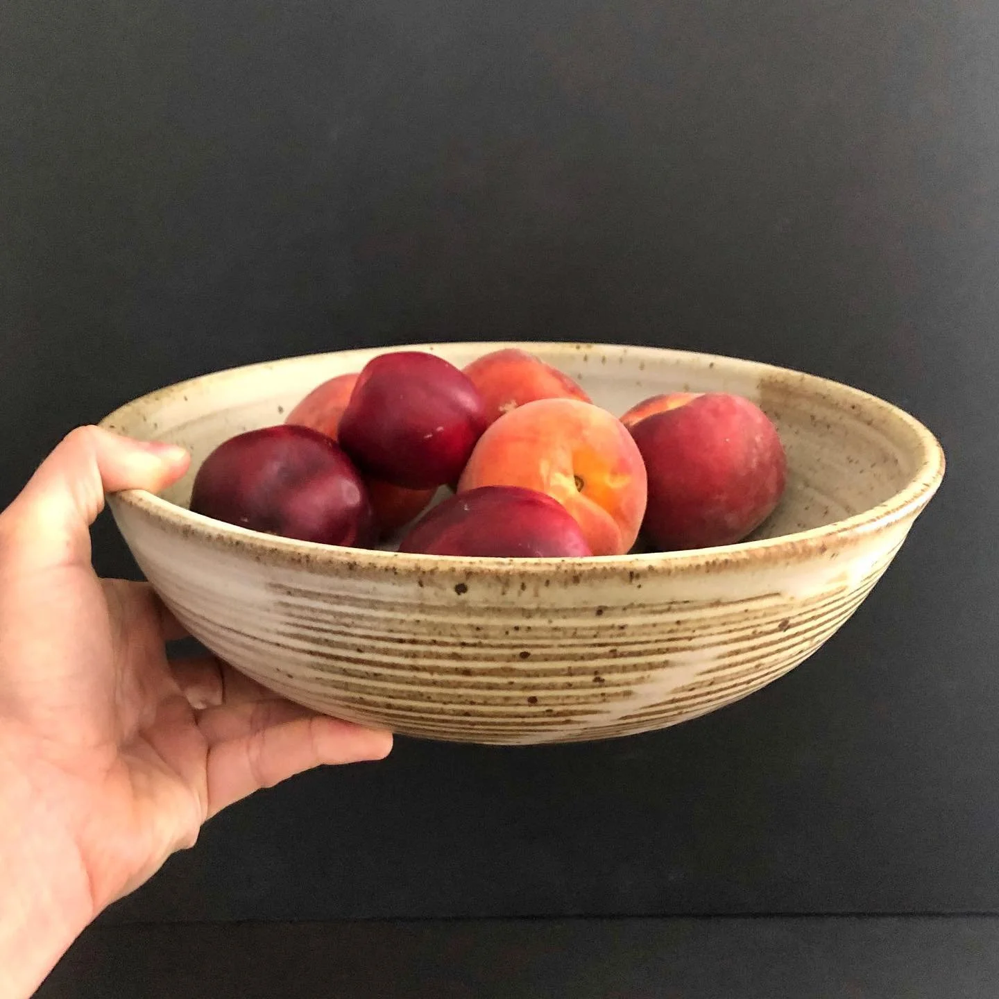 New work just launched on my website! Serving bowls and lots of little gifts for friends who need to know you&rsquo;re thinkin&rsquo; about &lsquo;em. 🥰