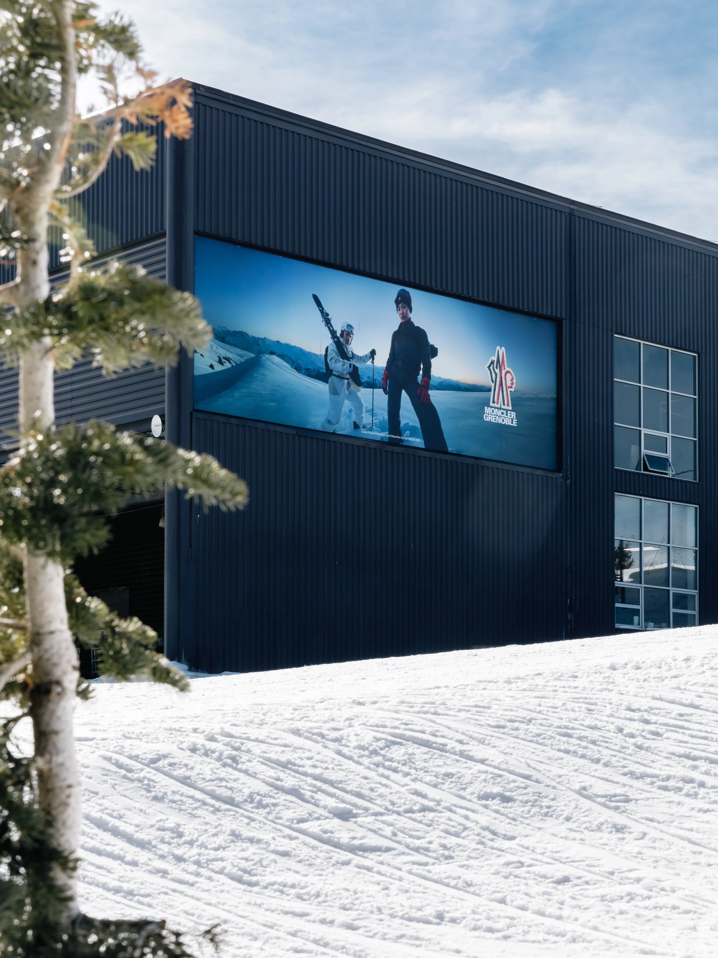Moncler_Aspen_Billboard_2N1A1209.jpg