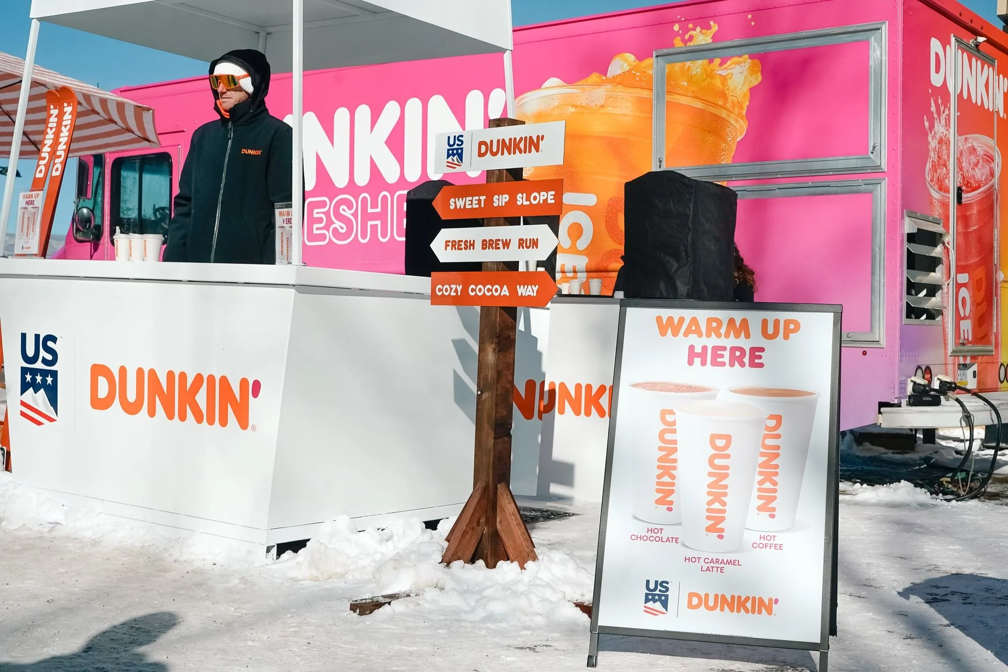 GoWest_Dunkin_PopUp_DSC9992_websize.jpg