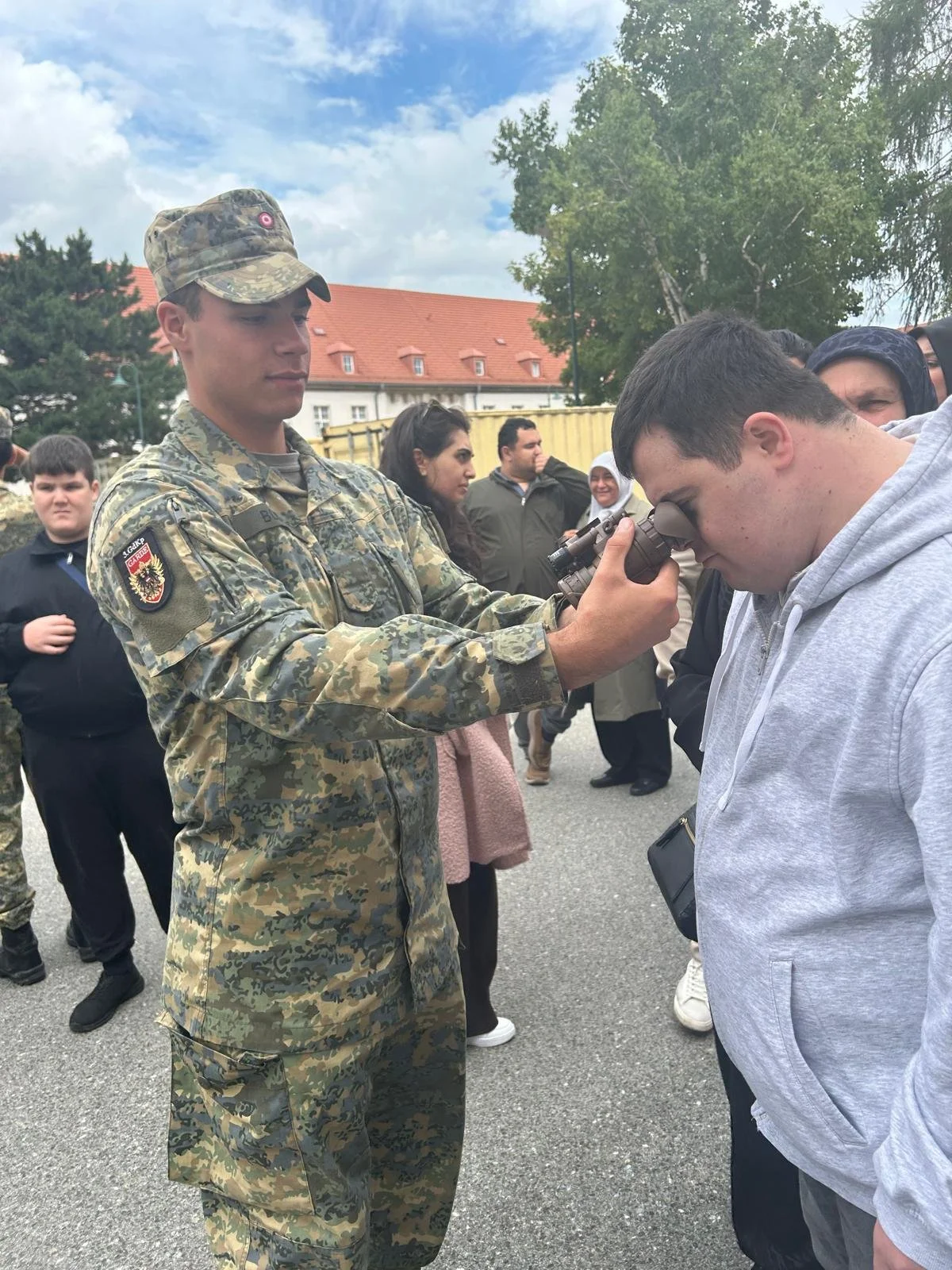 Besuch beim Militär 