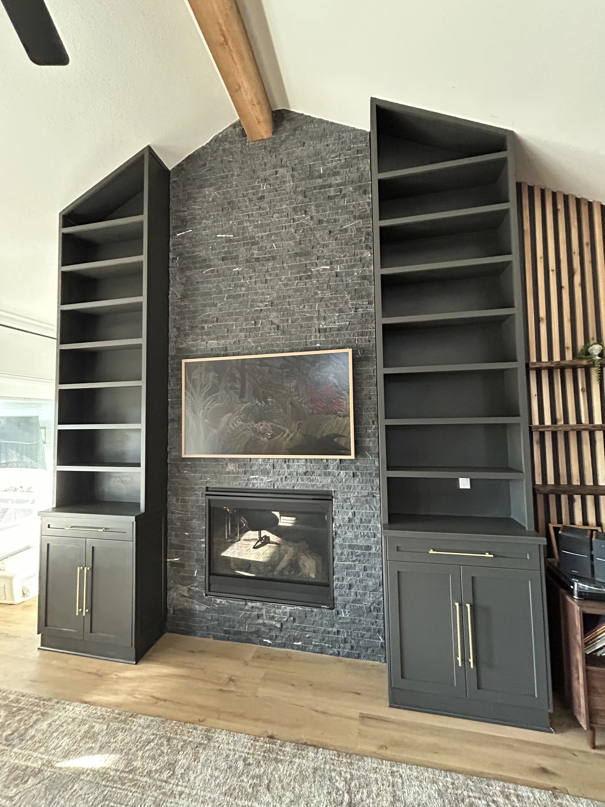 This client requested cabinet bases with to ceiling shelves. This added so much to their space and definitely gave it that cozy cottage feel. 
Looking for custom built-ins in San Marcos or New Braunfels? Tell us about your space and we'll help you fi