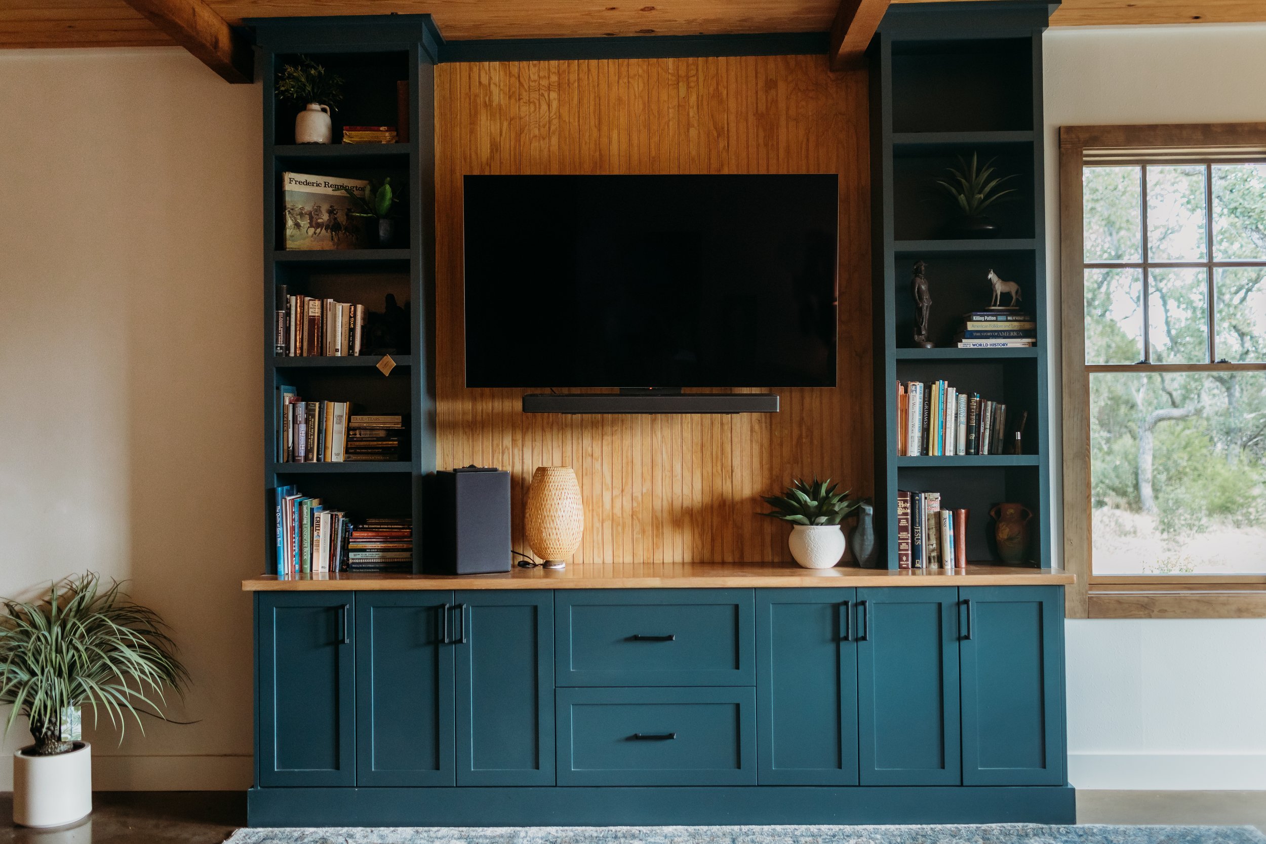 Cutom media built-in in Wimberley Texas