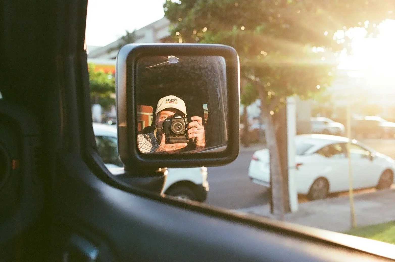 PHOTOGRAPHER