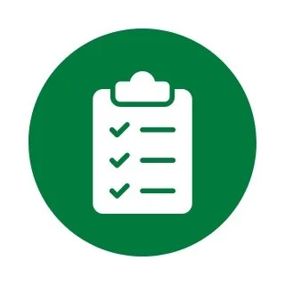 Icon of a clipboard with a checklist, featuring five checkmarks on a green background.