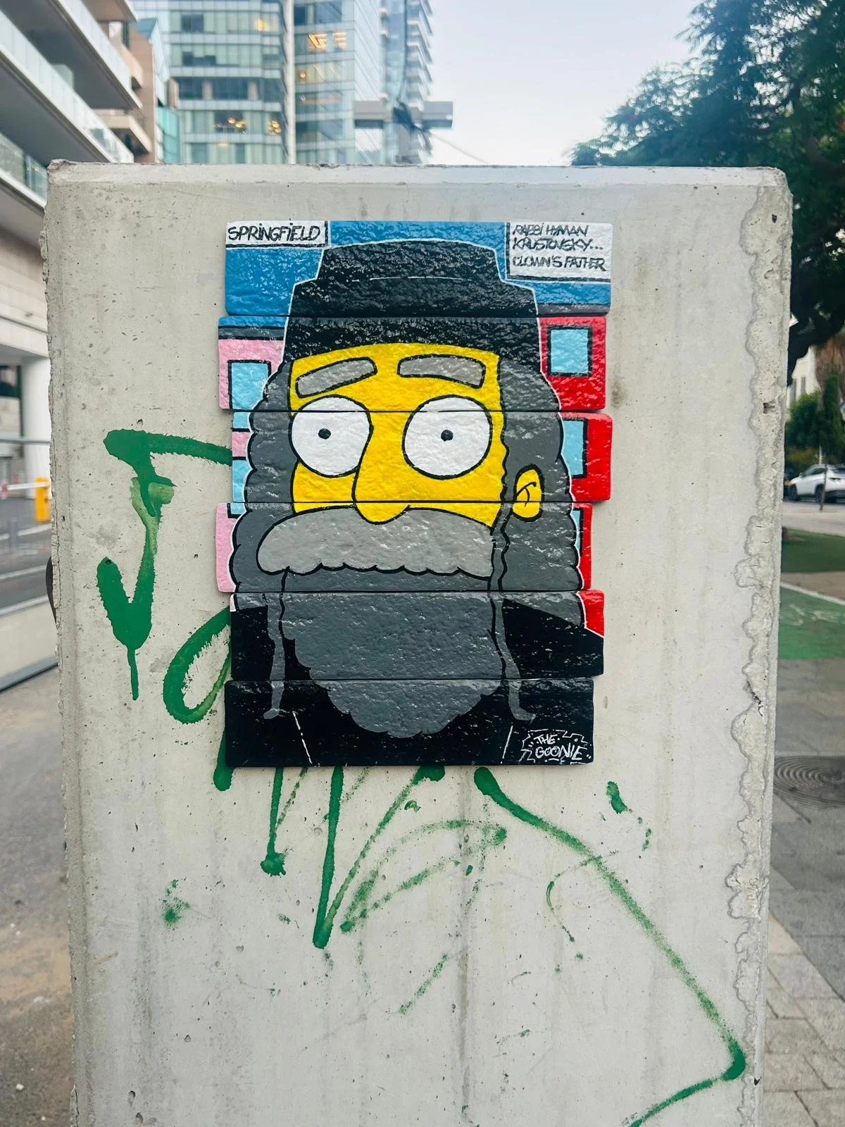 "Clown's Father", Rothshild Bvd, Tel Aviv, 2026

