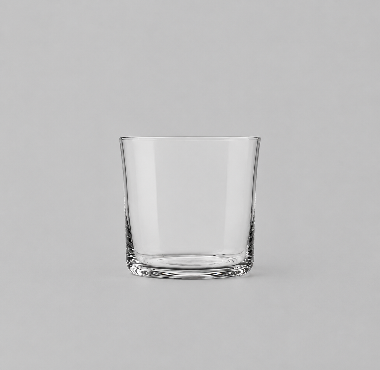 Minimalist Clear Glass Tumbler.png