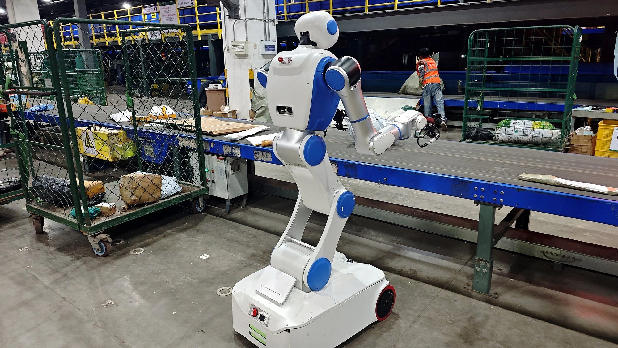 04b_IA-Robotics_parcel-logistics_16x9_category-tile.jpg