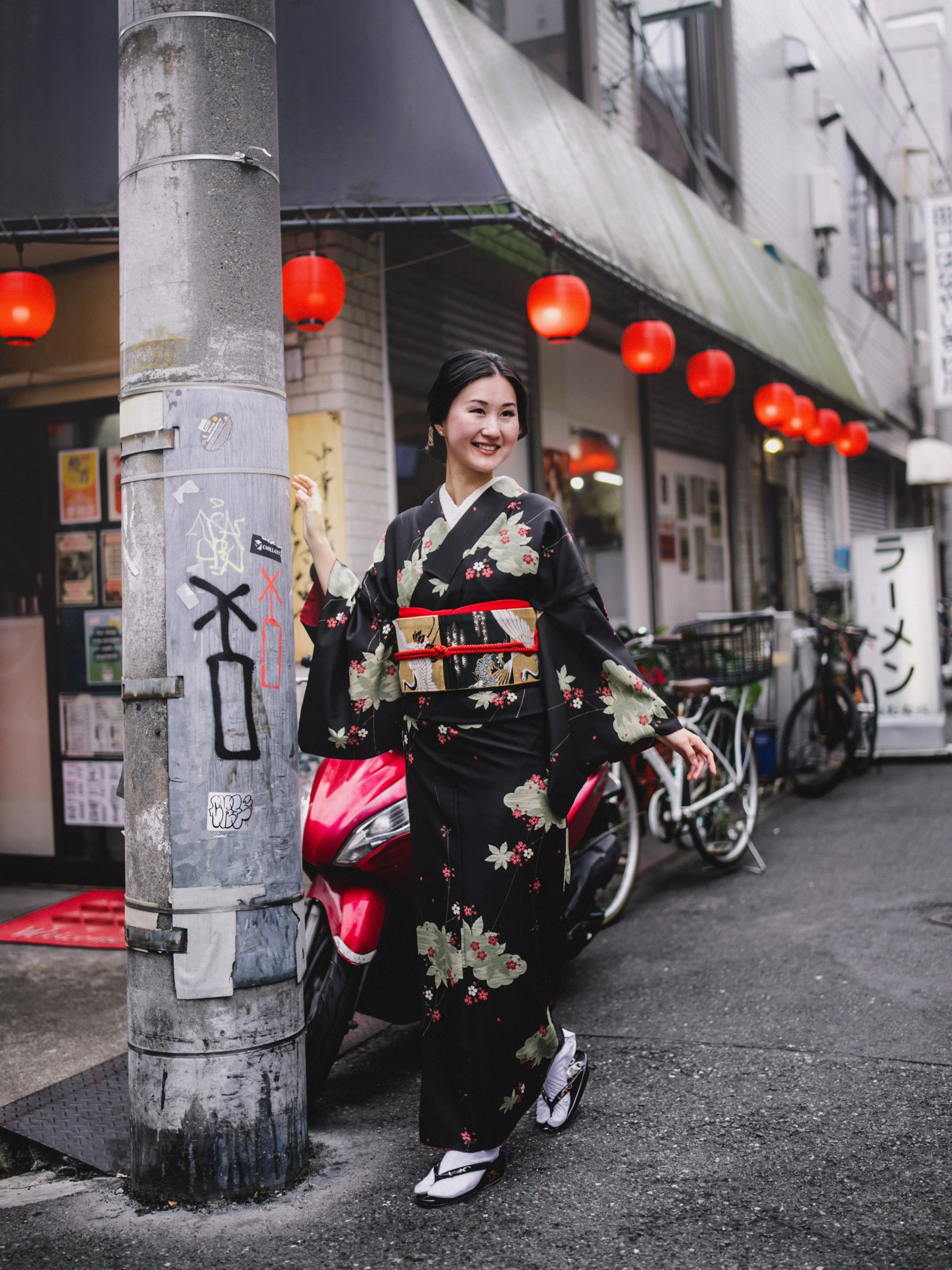 Kimono photoshoot for Aysa! 🏮 

This is an interesting outfit as it is based on a character from a Japanese drama! If you&rsquo;re familiar with Gannibal, specifically season 2, even more specifically the young Goto Gin character, you might recogniz