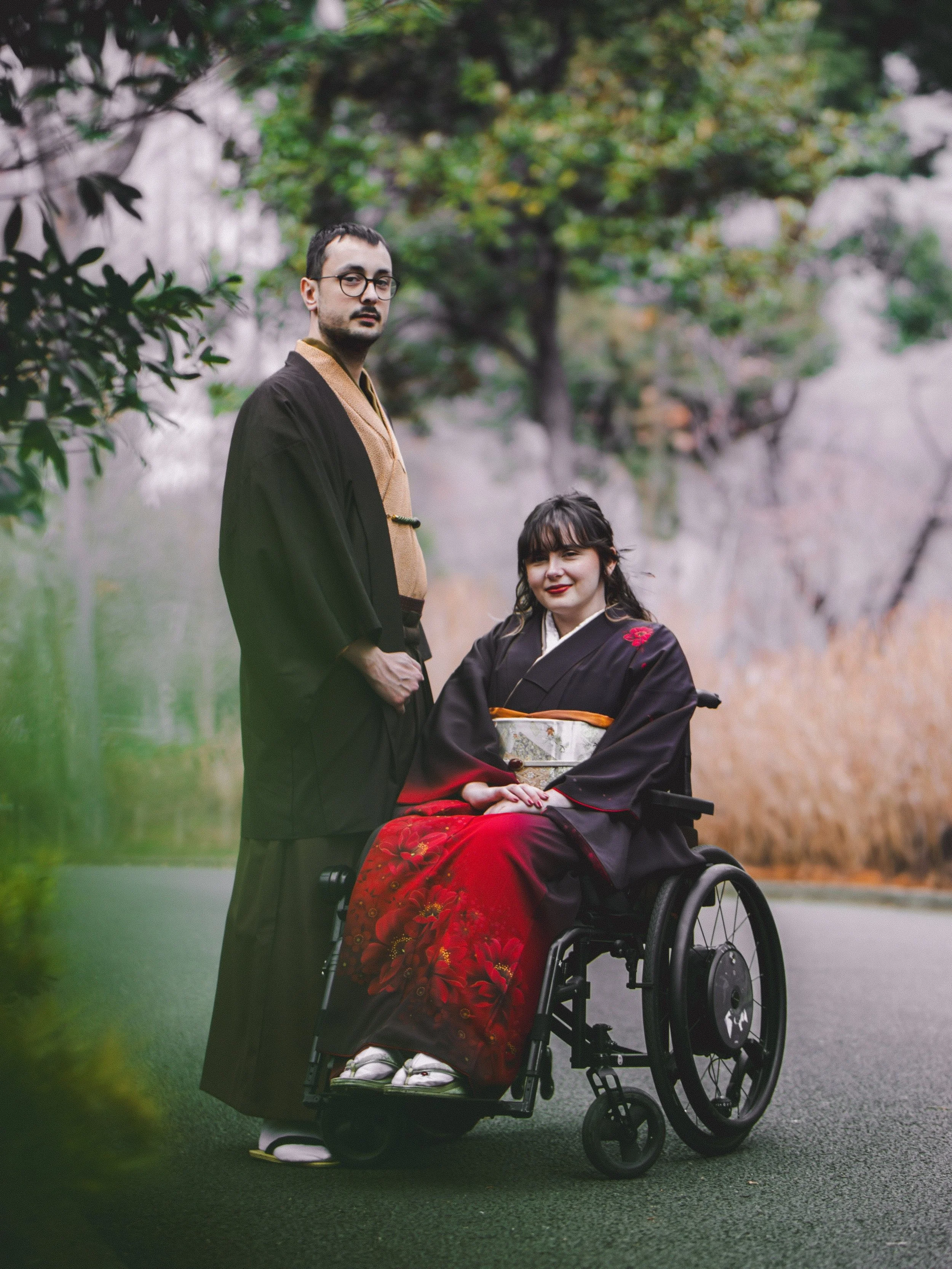 Kimono photoshoot for Alix and Gregoire! 🌹 @alix_rito 

A lovely winter couple photoshoot I did in&hellip;Shinjuku! We did fancy formal styles for the couple &mdash; if you look closer you&rsquo;ll see that all the colours are matching. 

Authentic 