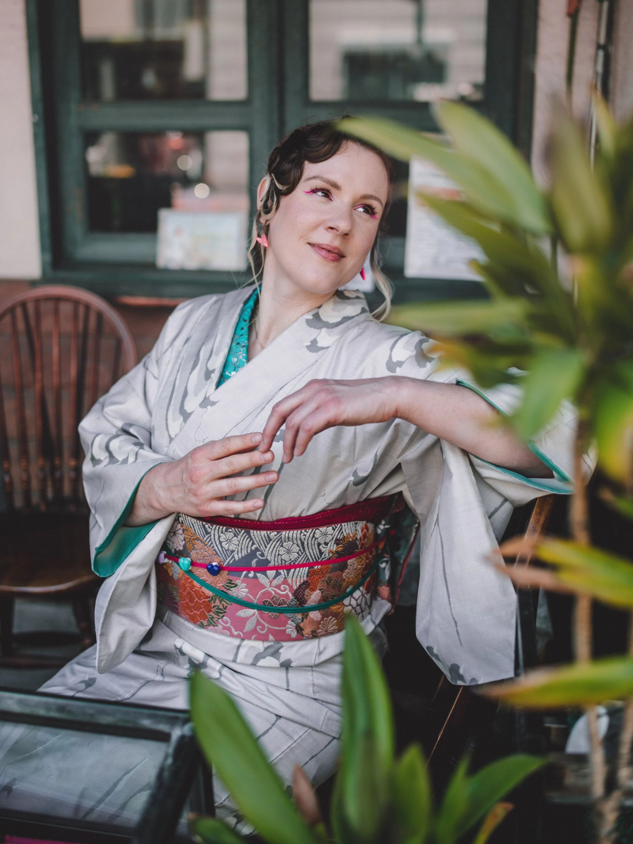 Kimono photoshoot for Claire! @claire.vrnr ☕️ 

I really wanted to post a shoot I did at my kissaten location and immediately thought of this recent one! (May this year) This location is often used for TV dramas, movies and commercials! You can feel 