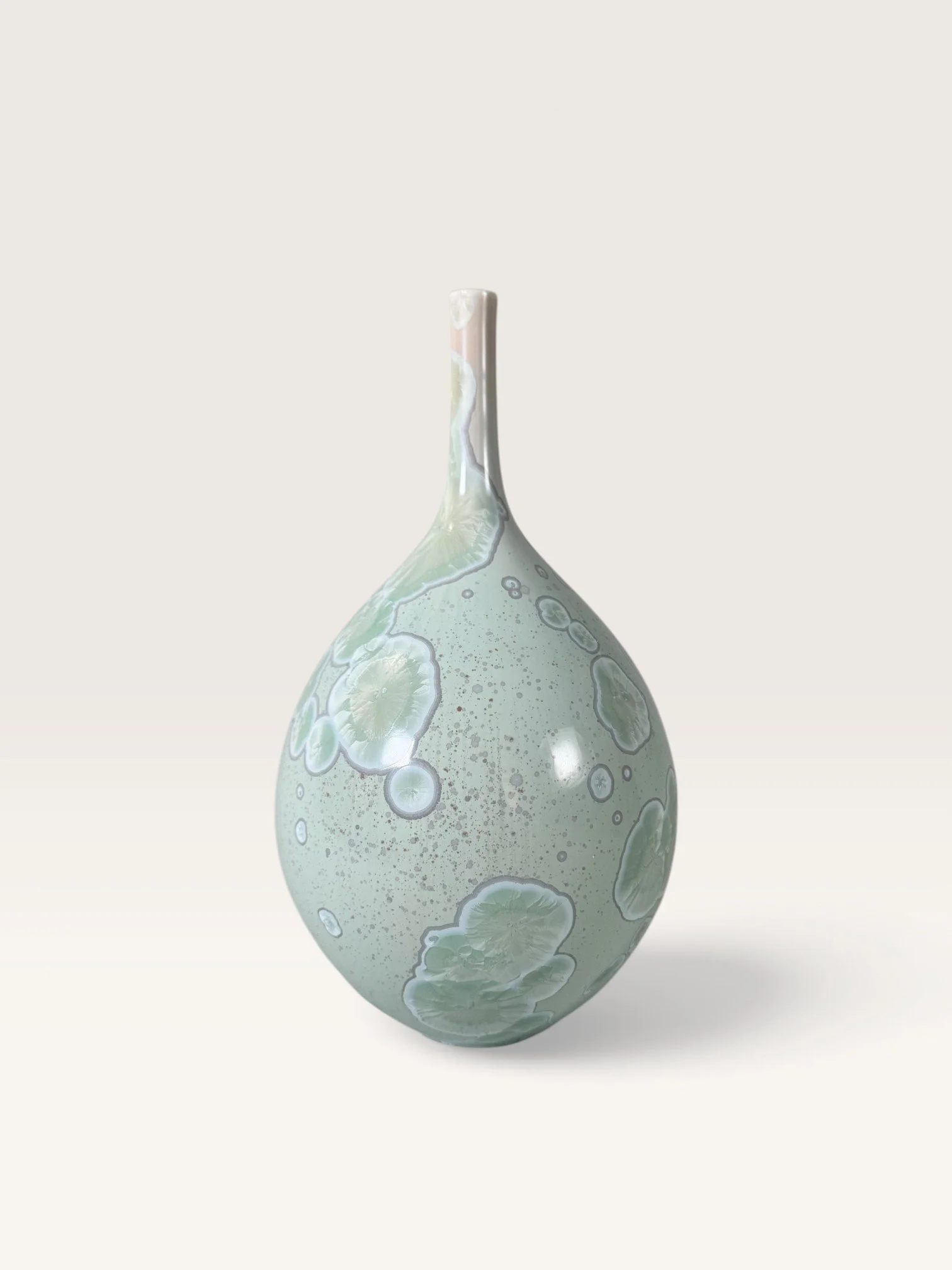 08_Seafoam_Blush_Bottle_II_05.jpg