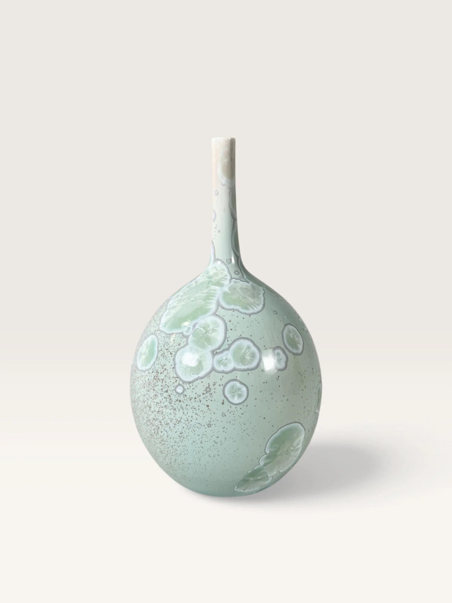 08_Seafoam_Blush_Bottle_II_04.jpg