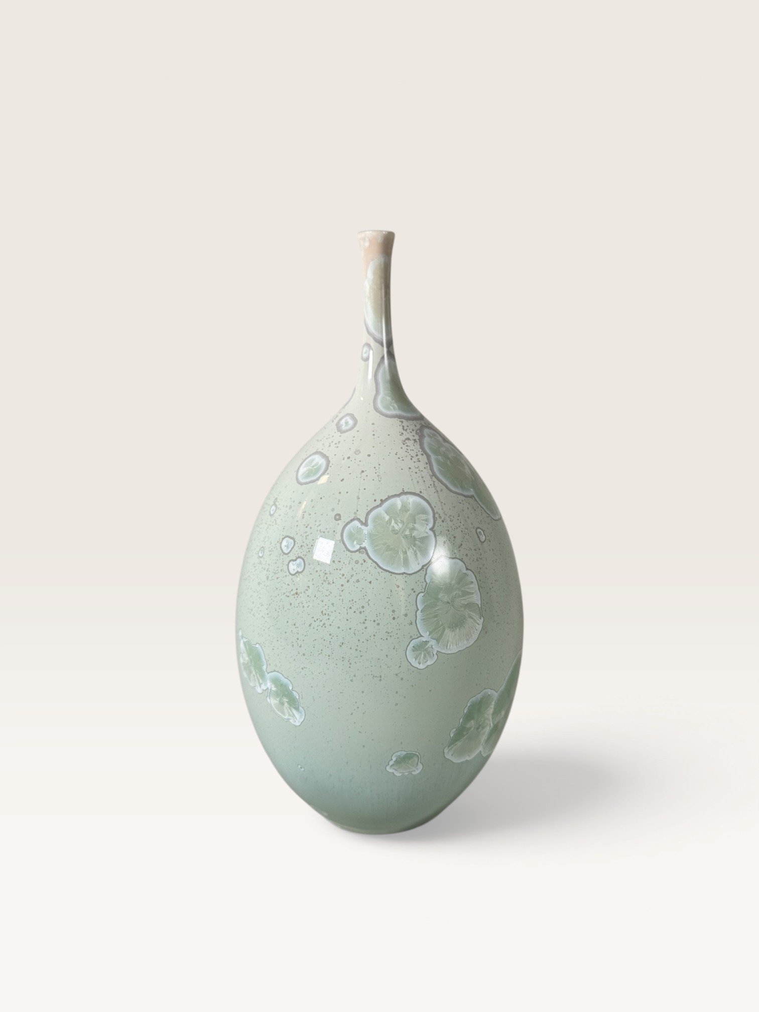 10_Seafoam_Blush_Bottle_IV_02.jpg