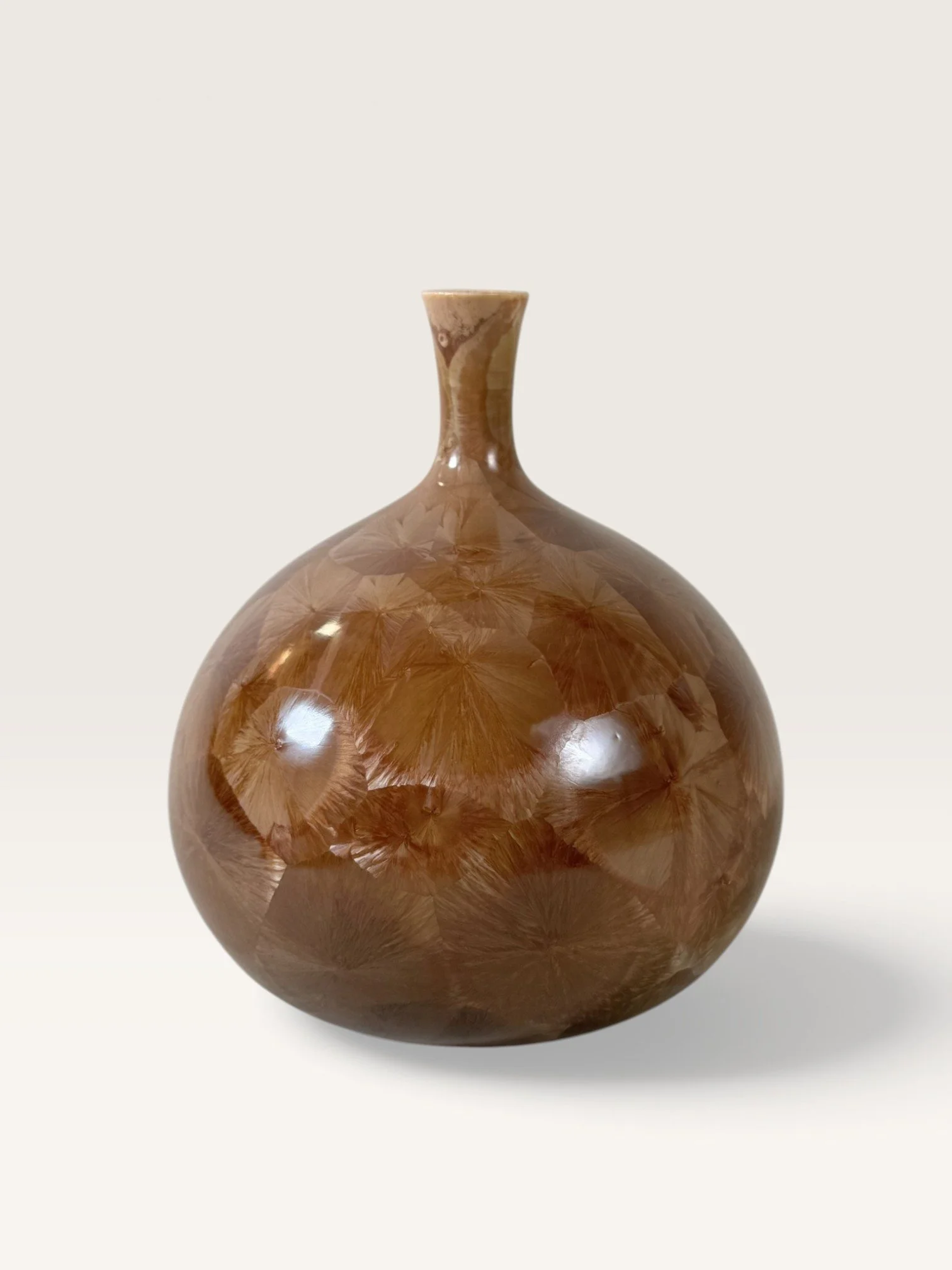 14_Petite_Bronze_Bottle_03.jpg
