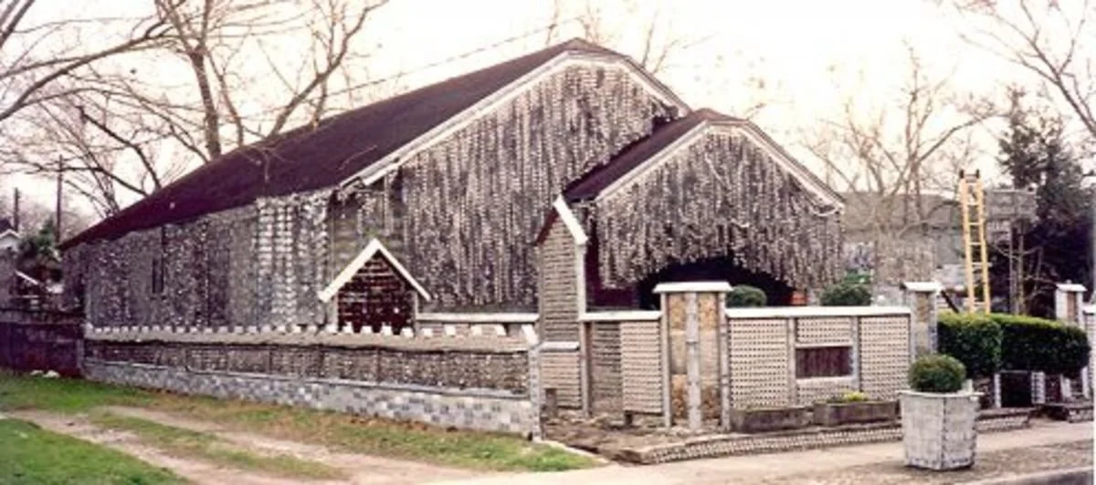 the-beer-can-house-a-local-houston-attraction.jpg