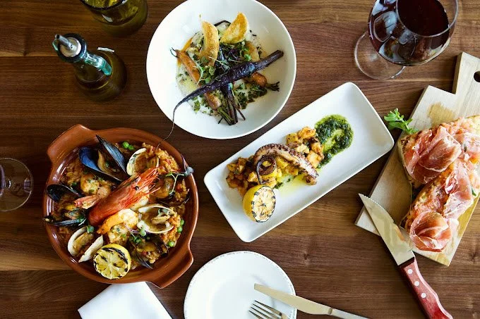 Oporto Fooding House &amp; Wine