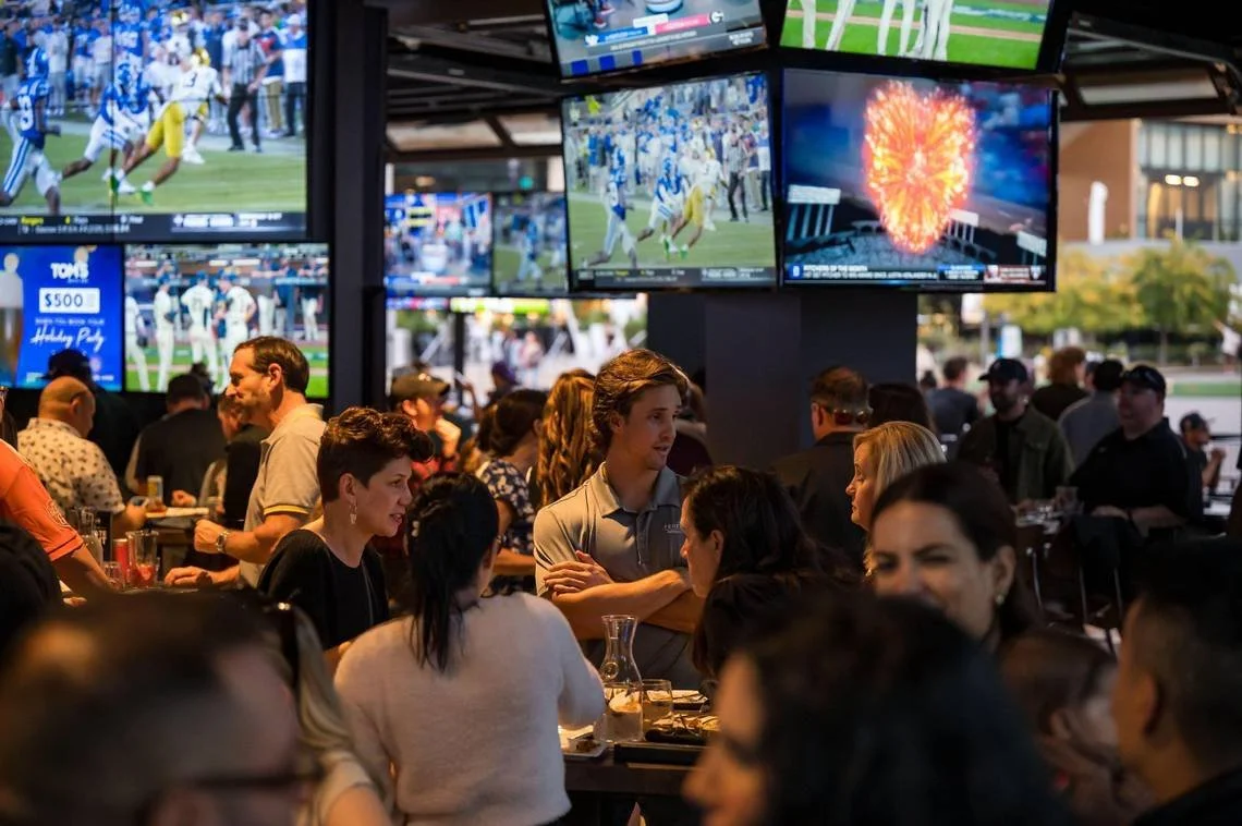 Tom’s Watch Bar