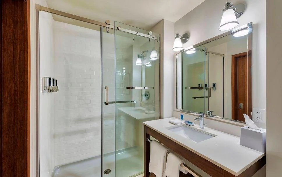leonardo-2019727-houfp-guest-bathroom-5412-hor-clsc_O-490749.jpg