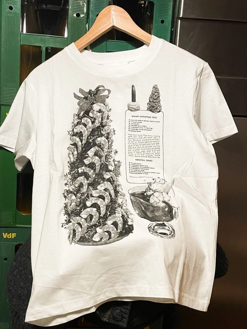 come get the perfect shirt for your family reunion this christmas

Saturday 20.12. at the @wilmarsgaerten Hofladen
Akazienstr. 21, 10823 Sch&ouml;neberg Berlin