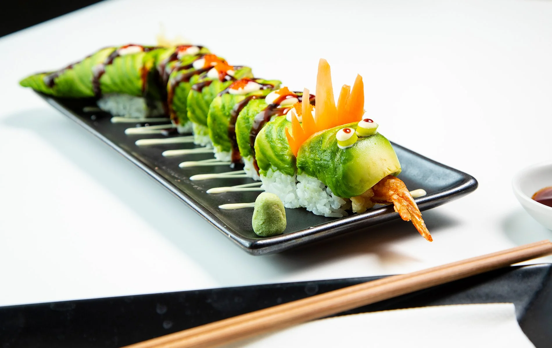 inamo sukoshi Dragon Roll sushi