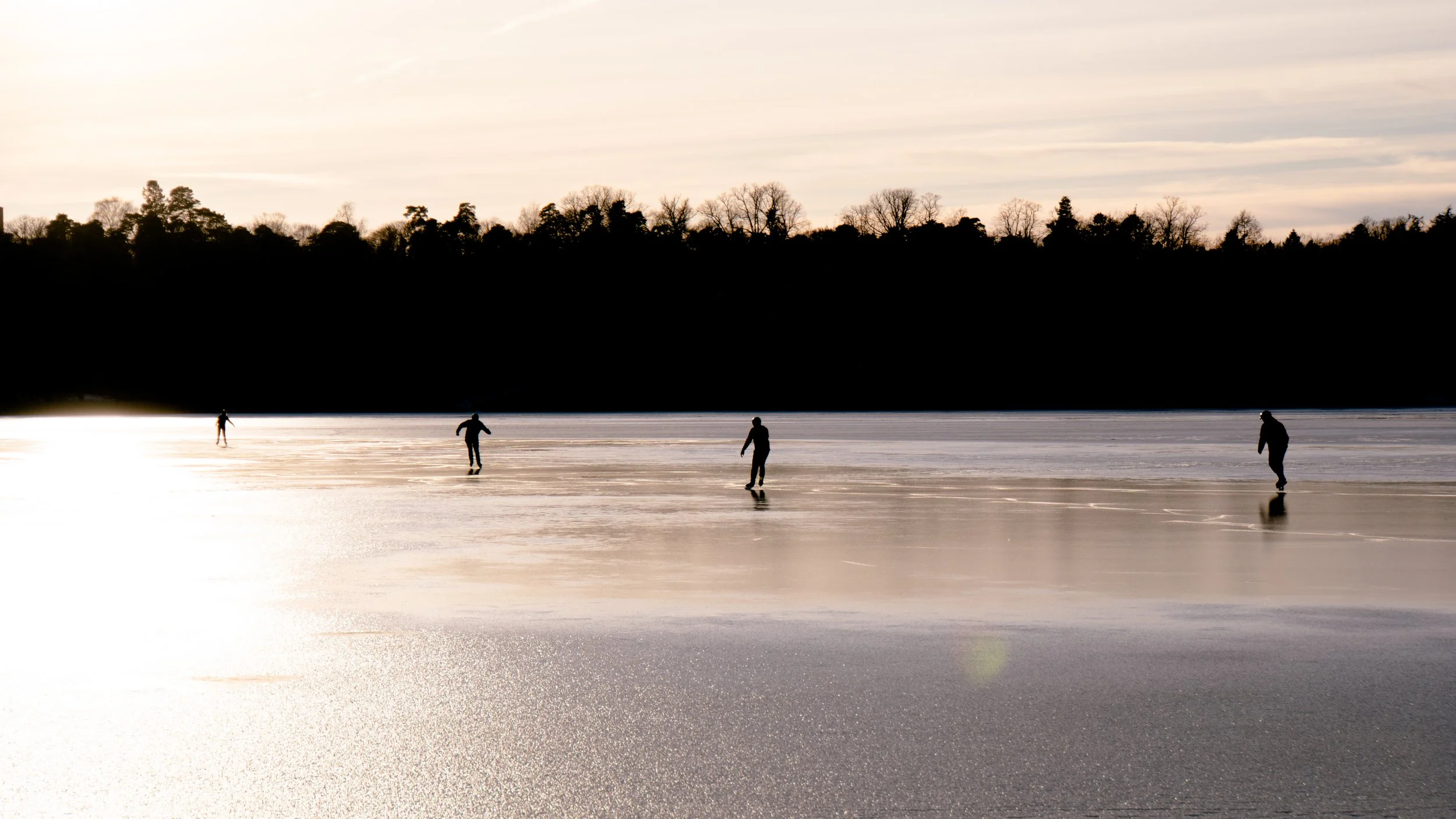 Joe Macleod-skaters on Brunnsviken-photo.jpg