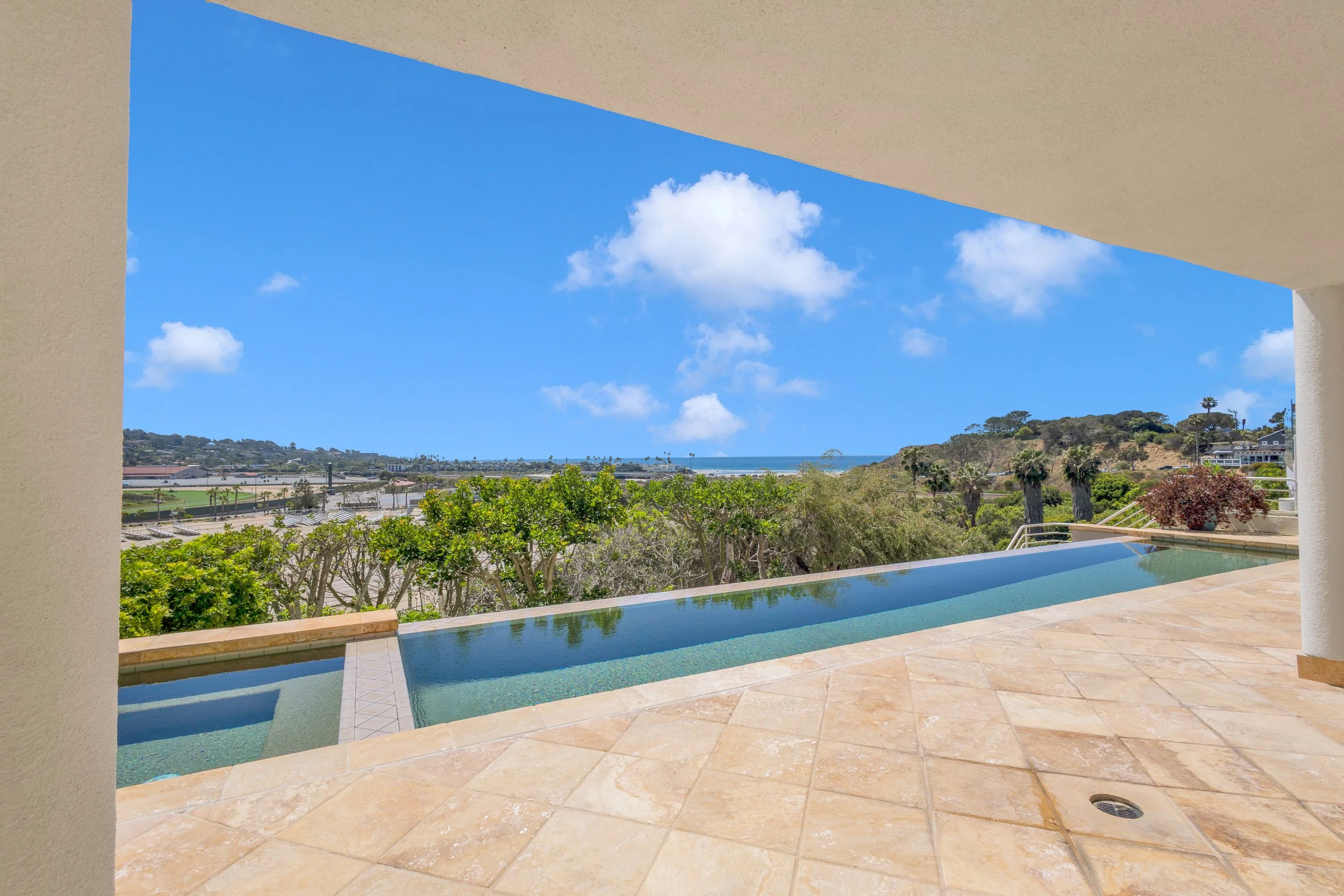 121 Via De La Valle - MLS - LOW RES-25.jpg