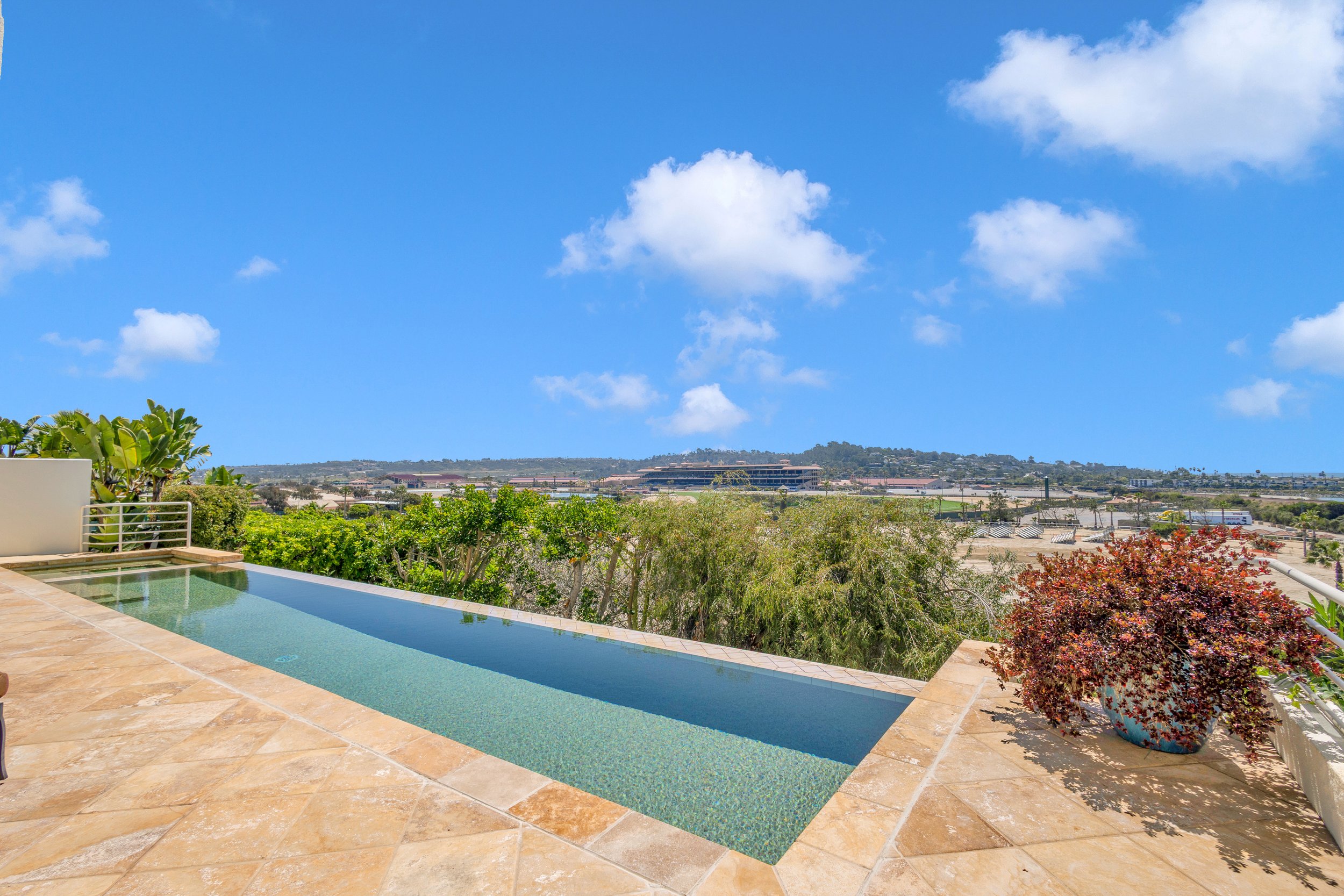 121 Via De La Valle - MLS - LOW RES-27.jpg
