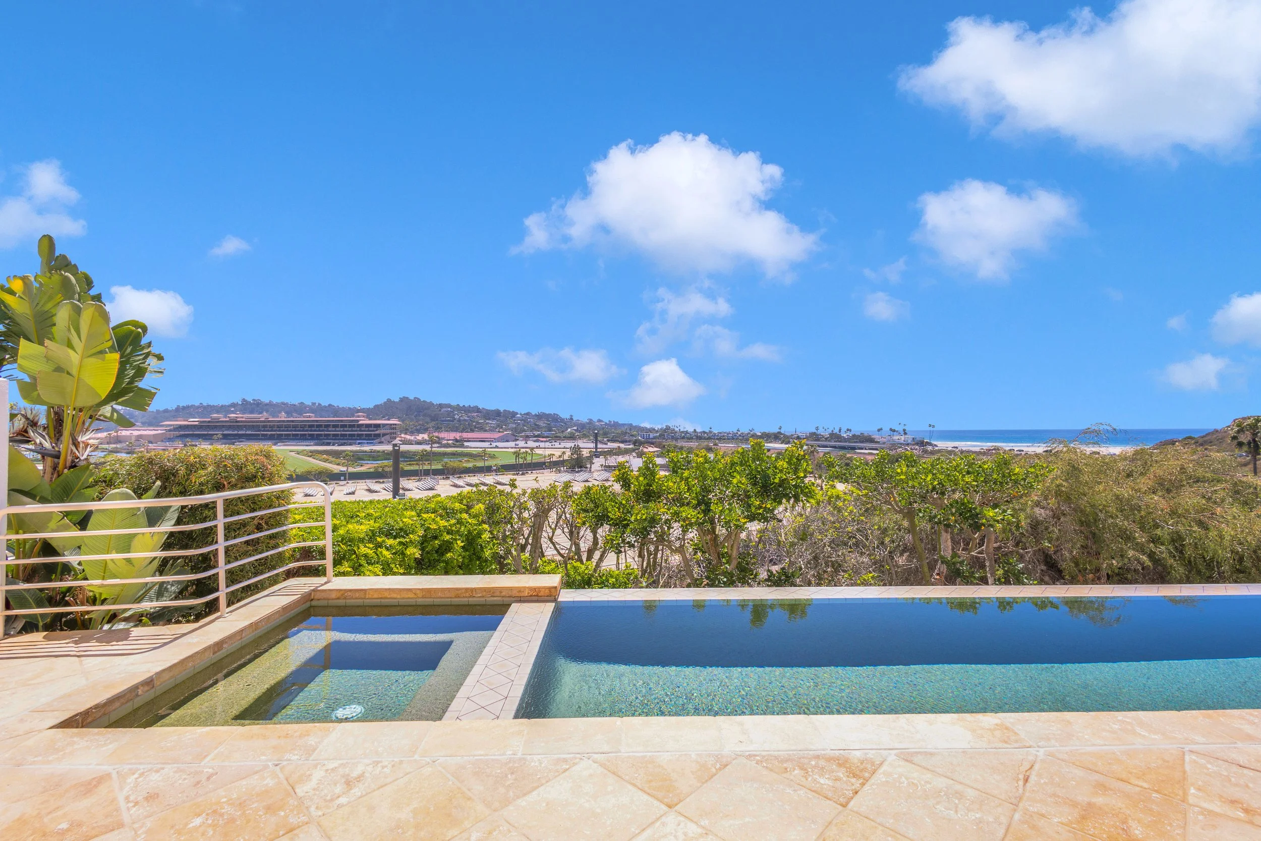 121 Via De La Valle - MLS - LOW RES-31.jpg
