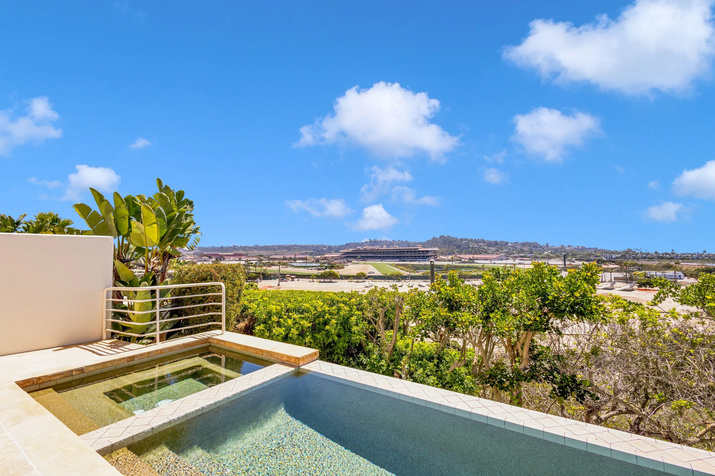 121 Via De La Valle - MLS - LOW RES-32.jpg