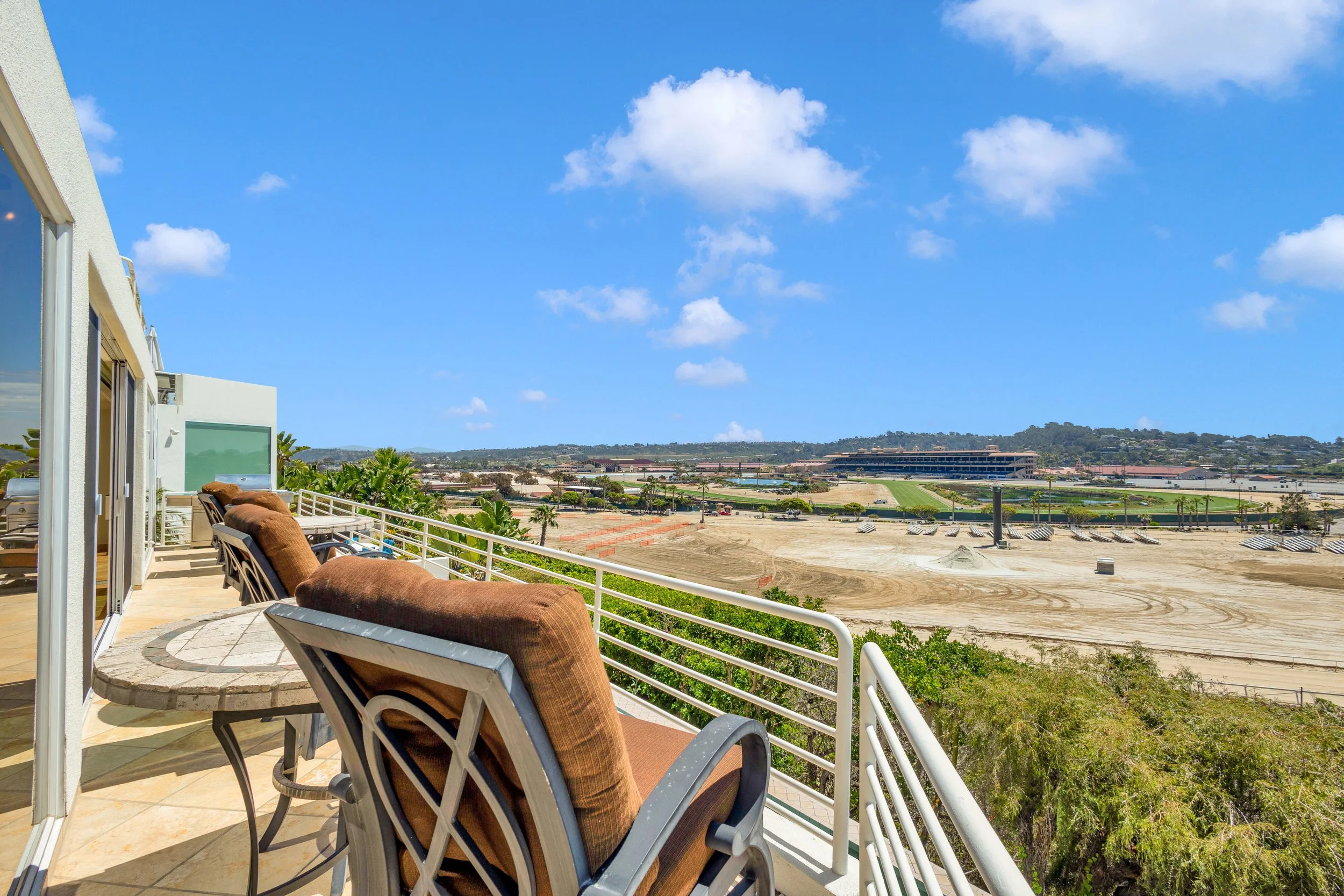 121 Via De La Valle - MLS - LOW RES-34.jpg