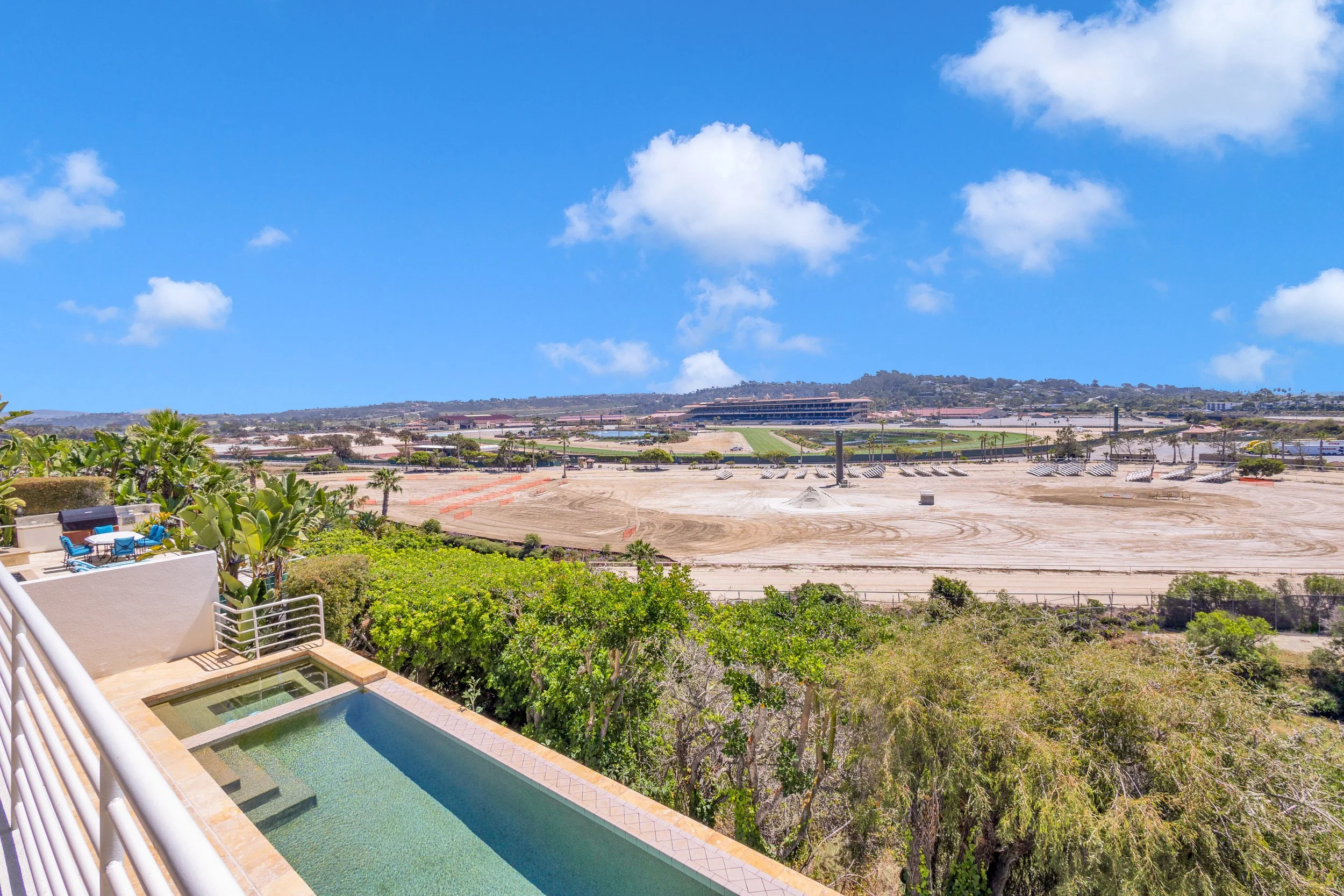 121 Via De La Valle - MLS - LOW RES-37.jpg