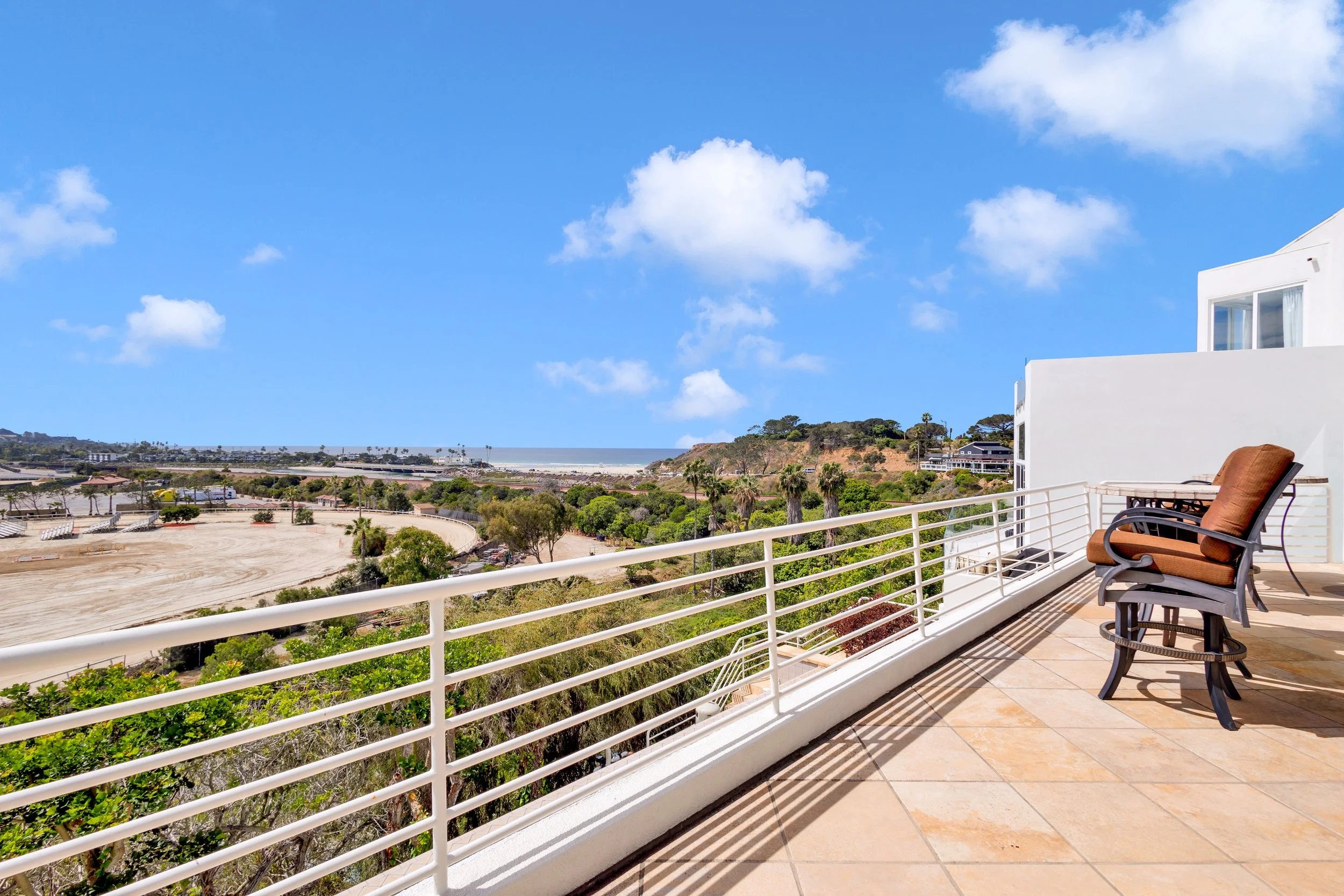 121 Via De La Valle - MLS - LOW RES-3.jpg