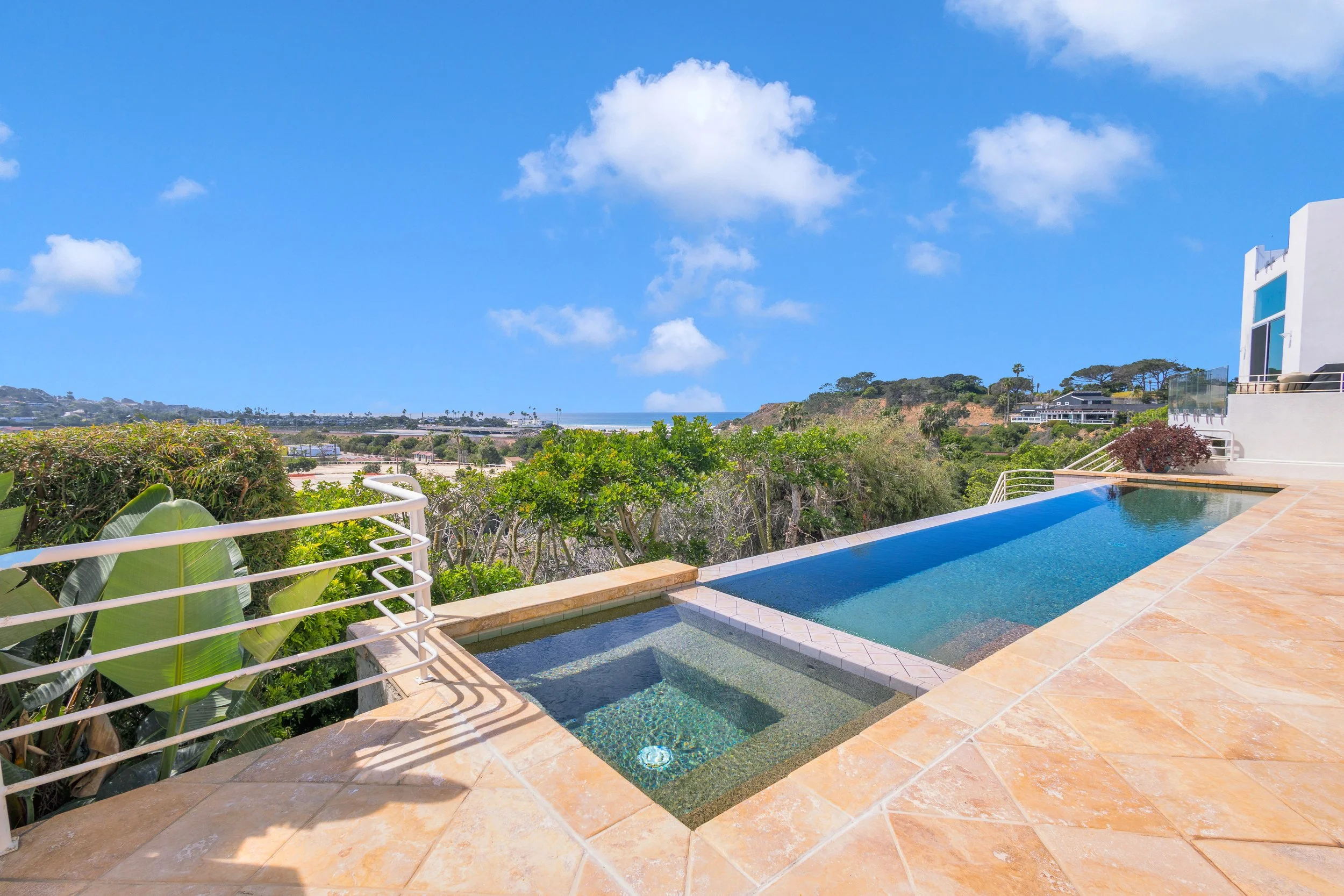 121 Via De La Valle - MLS - LOW RES-7.jpg