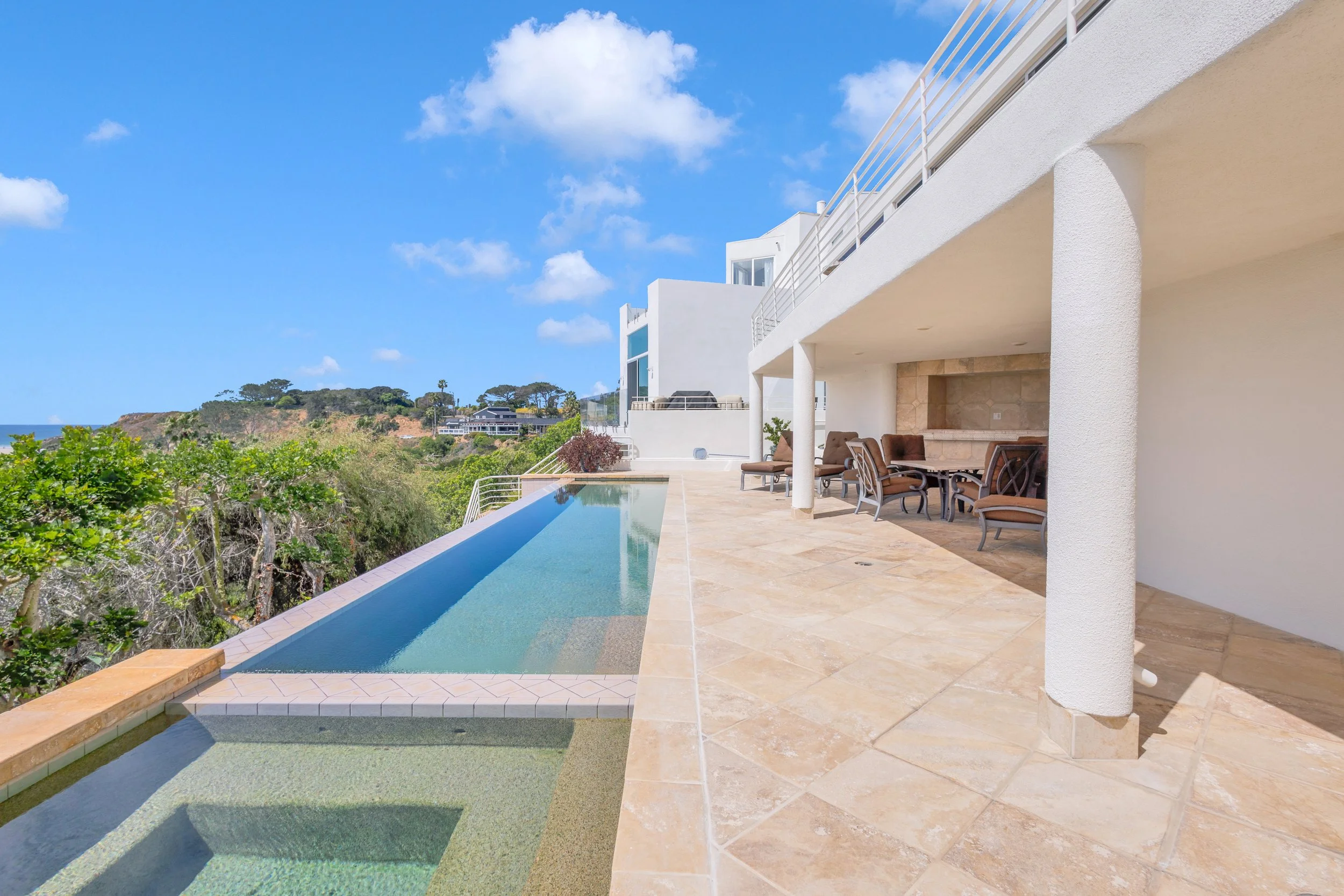 121 Via De La Valle - MLS - LOW RES-10.jpg