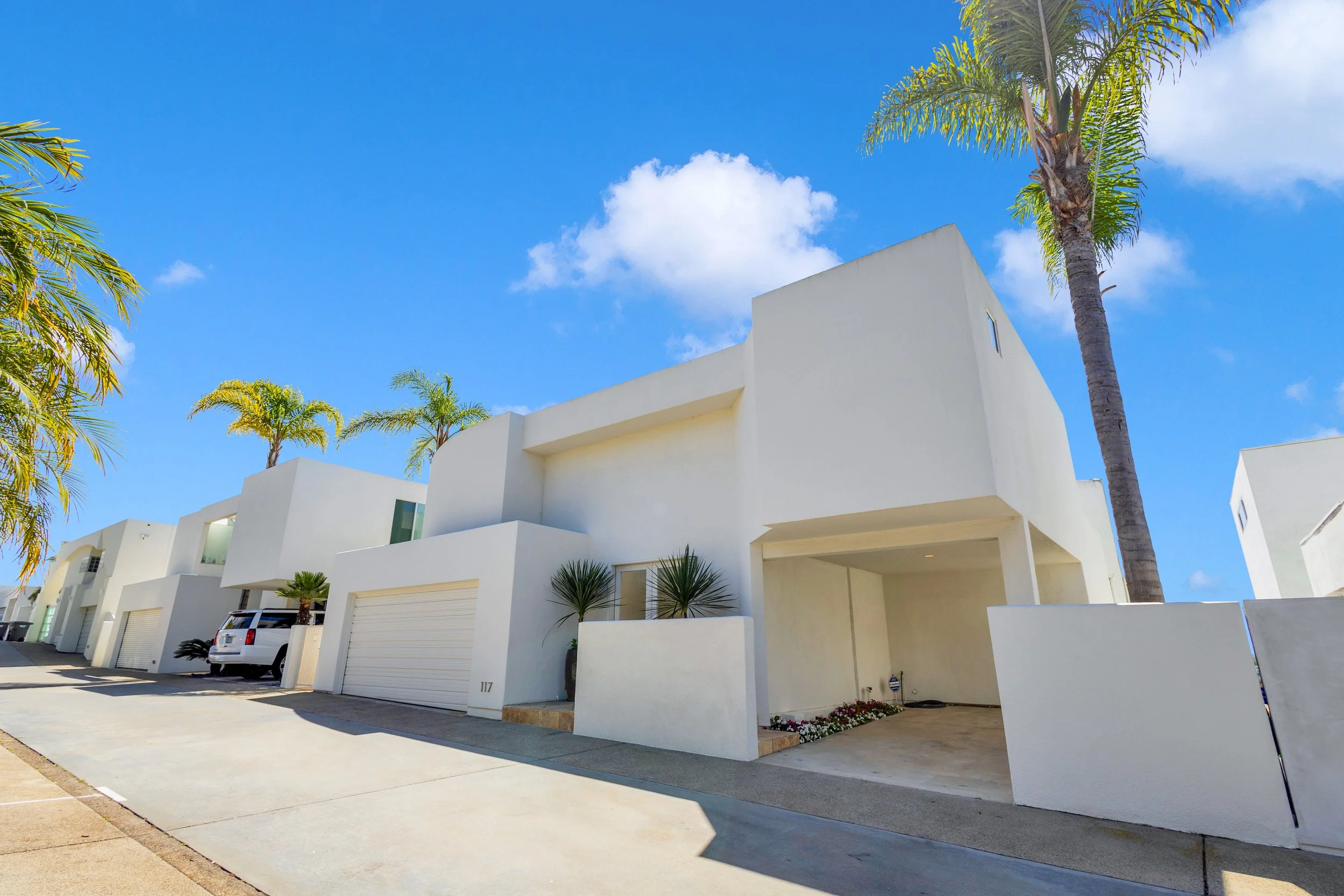 121 Via De La Valle - MLS - LOW RES-13.jpg