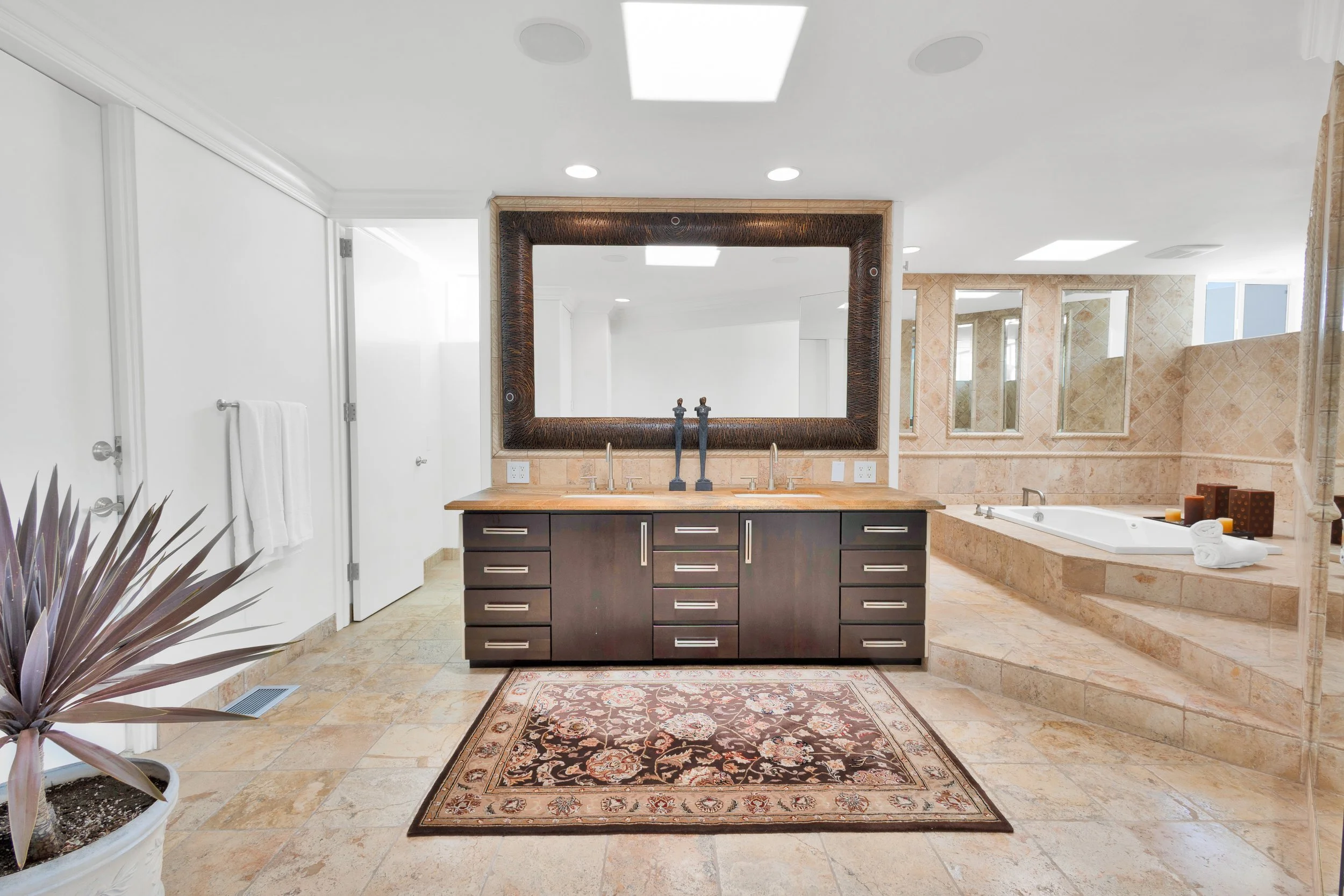 121 Via De La Valle - MLS - LOW RES-103.jpg