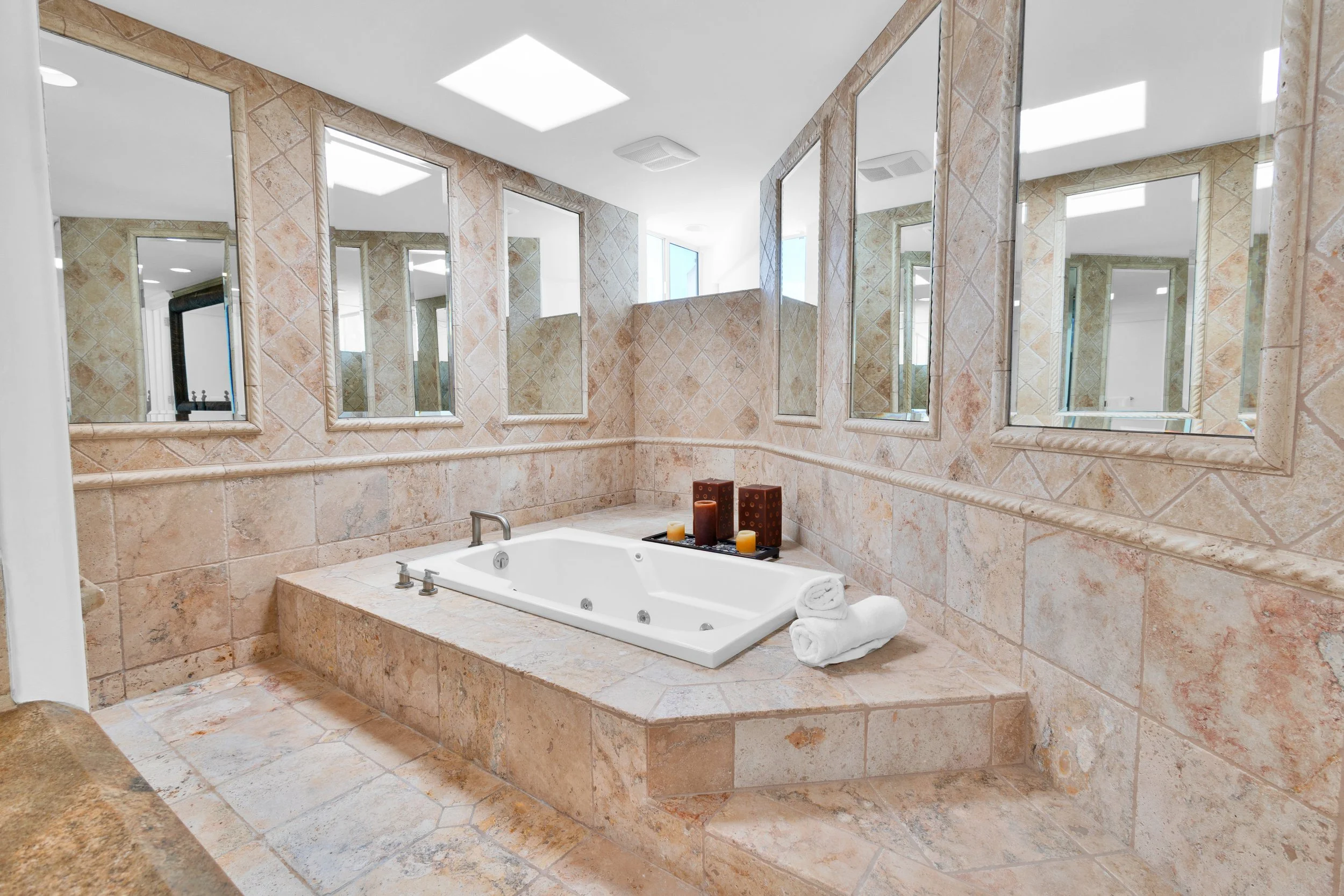 121 Via De La Valle - MLS - LOW RES-106.jpg
